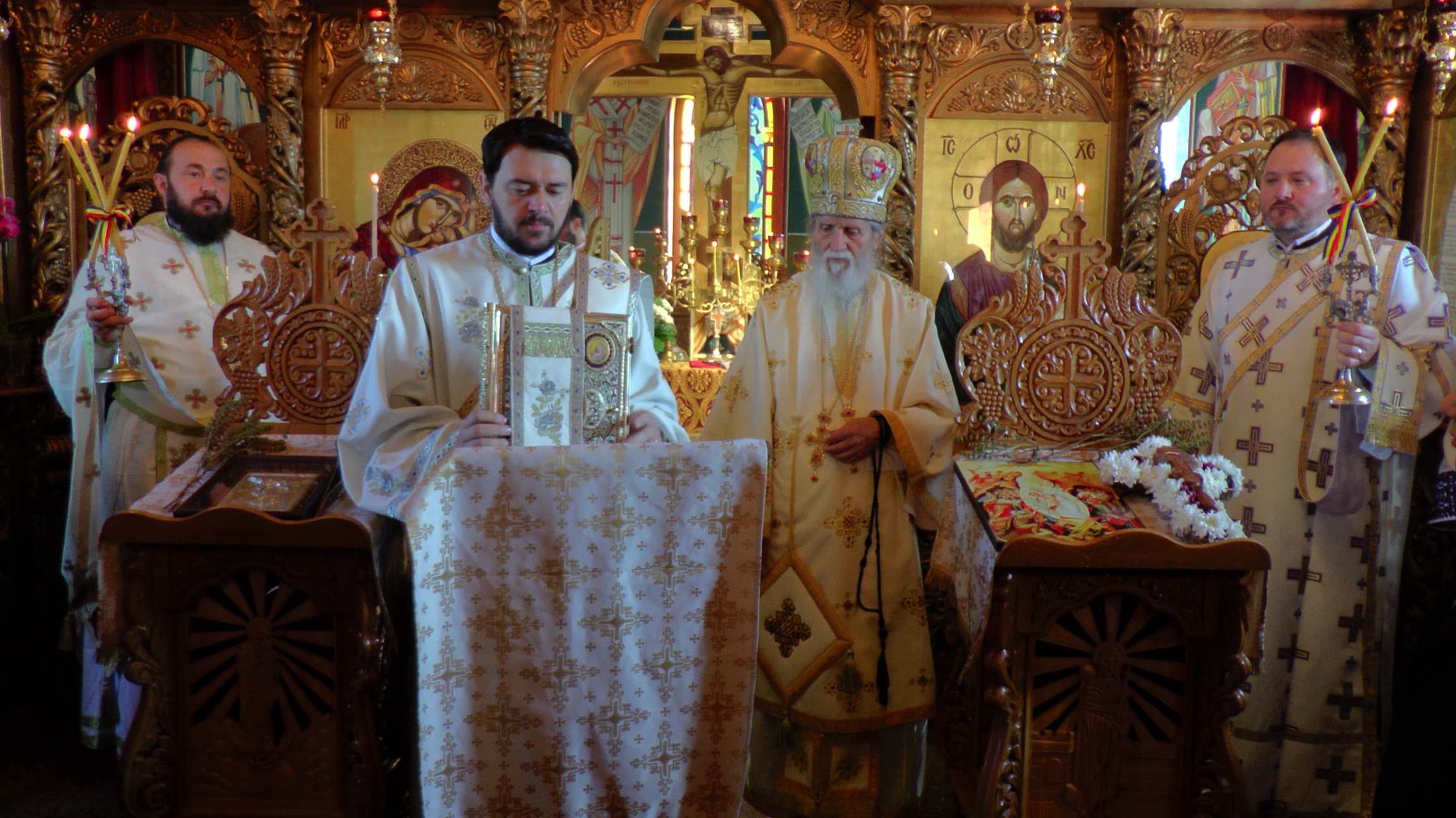 IPS Arhiepiscop Pimen:  „Luarea crucii înseamnă lepădarea de sine” IPS Arhiepiscop Pimen:  „Luarea crucii înseamnă lepădarea de sine”