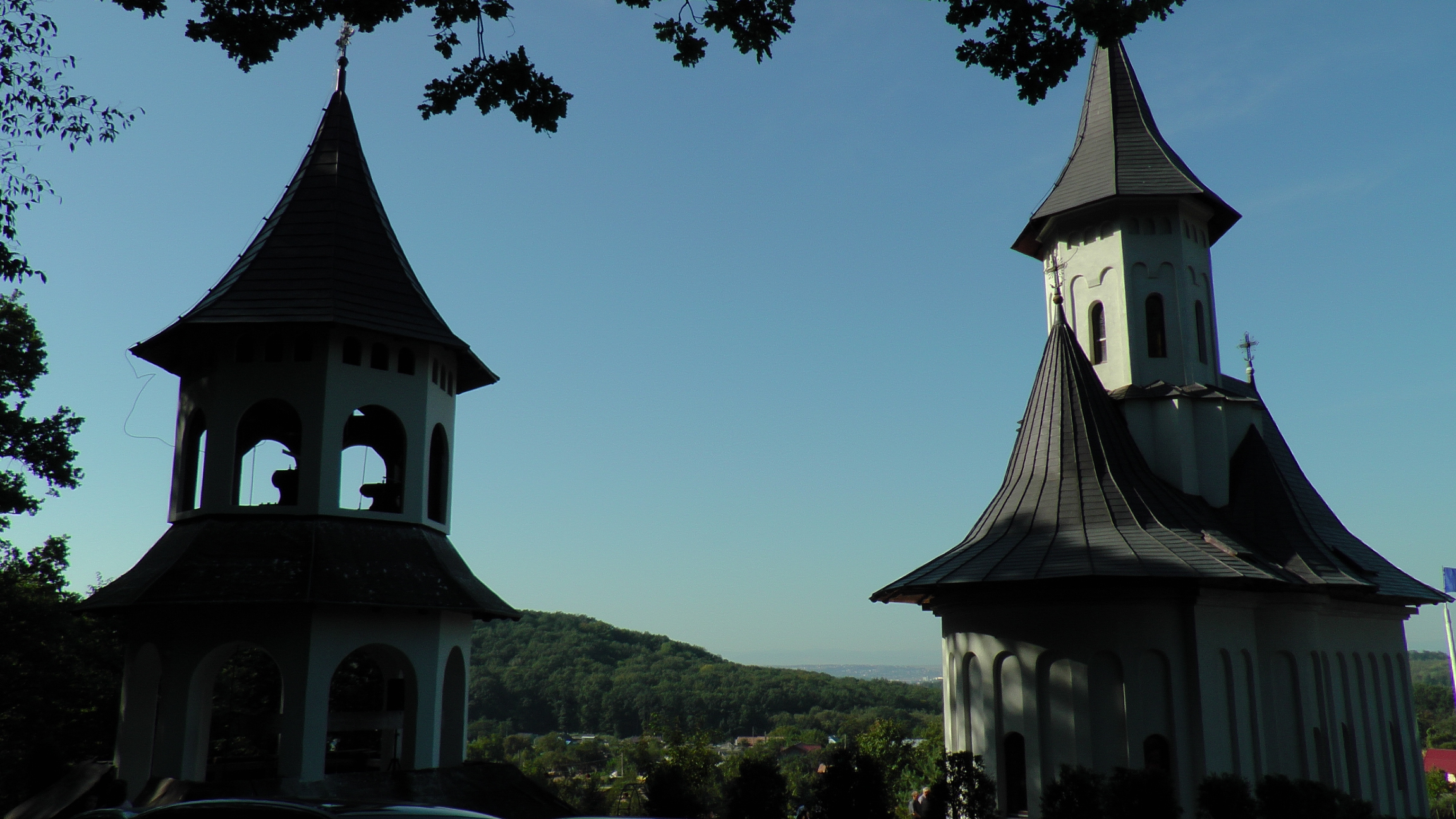 IPS Arhiepiscop Pimen:  „Luarea crucii înseamnă lepădarea de sine”