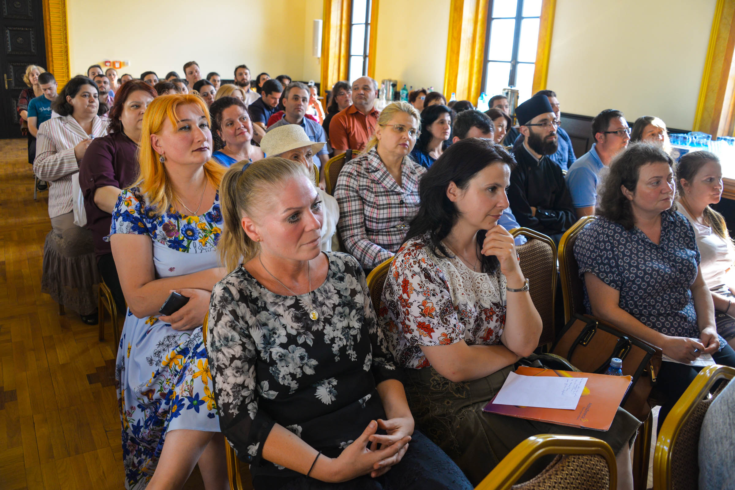 Profesorii de Religie, îndemnați la Iași „să refuze cu orice chip comoditatea plafonării”