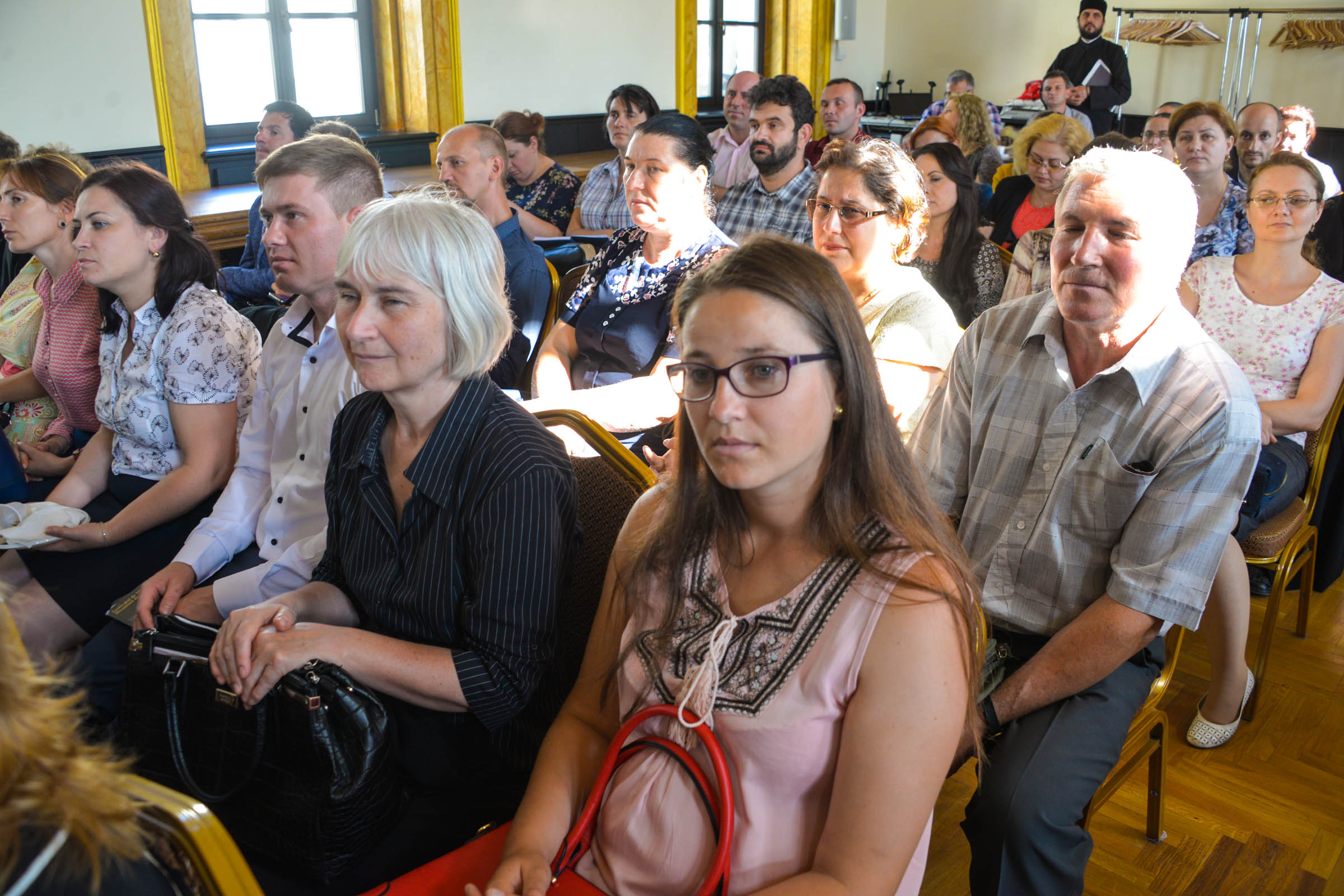 Profesorii de Religie, îndemnați la Iași „să refuze cu orice chip comoditatea plafonării”