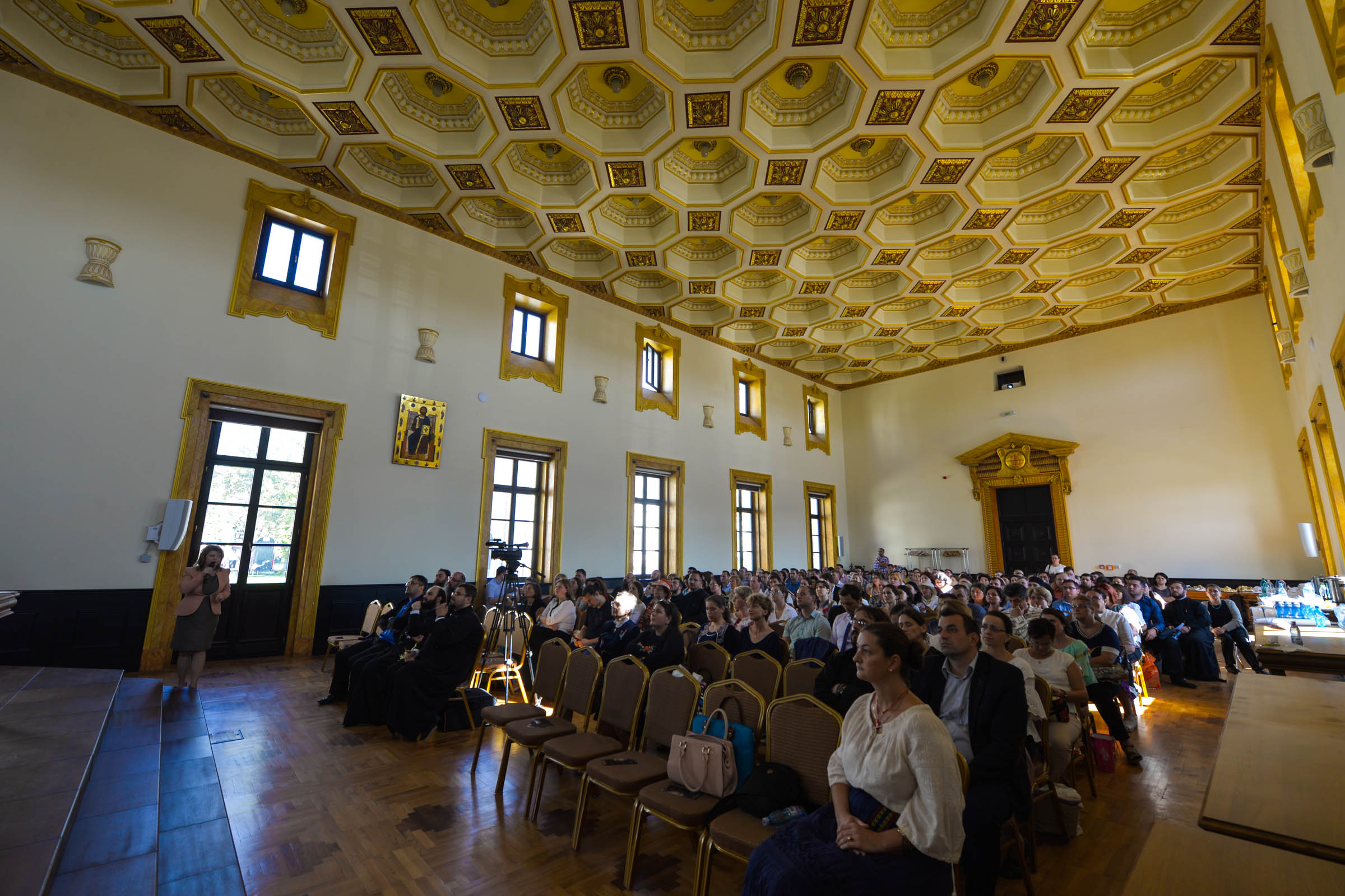 Profesorii de Religie, îndemnați la Iași „să refuze cu orice chip comoditatea plafonării”