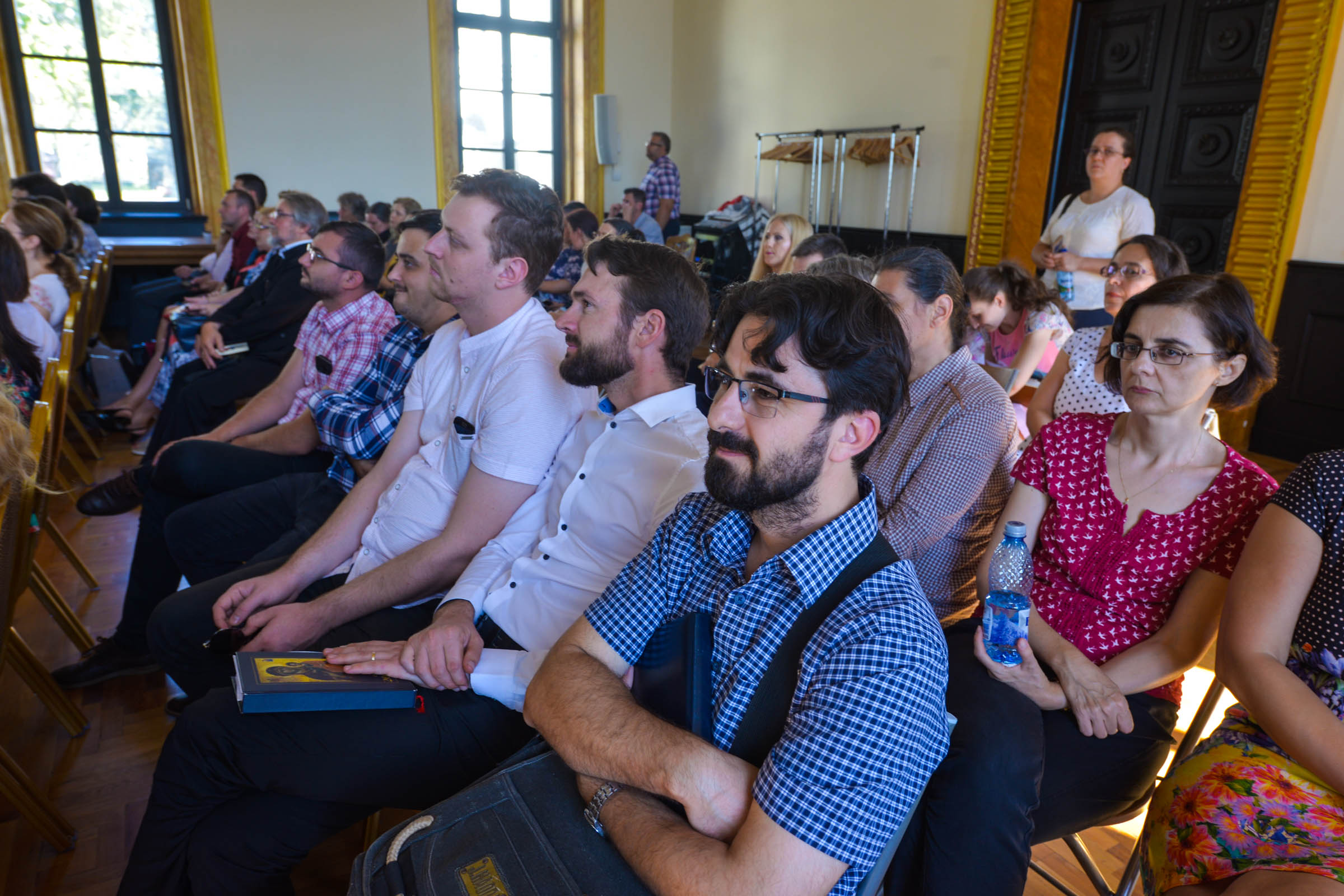 Profesorii de Religie, îndemnați la Iași „să refuze cu orice chip comoditatea plafonării”