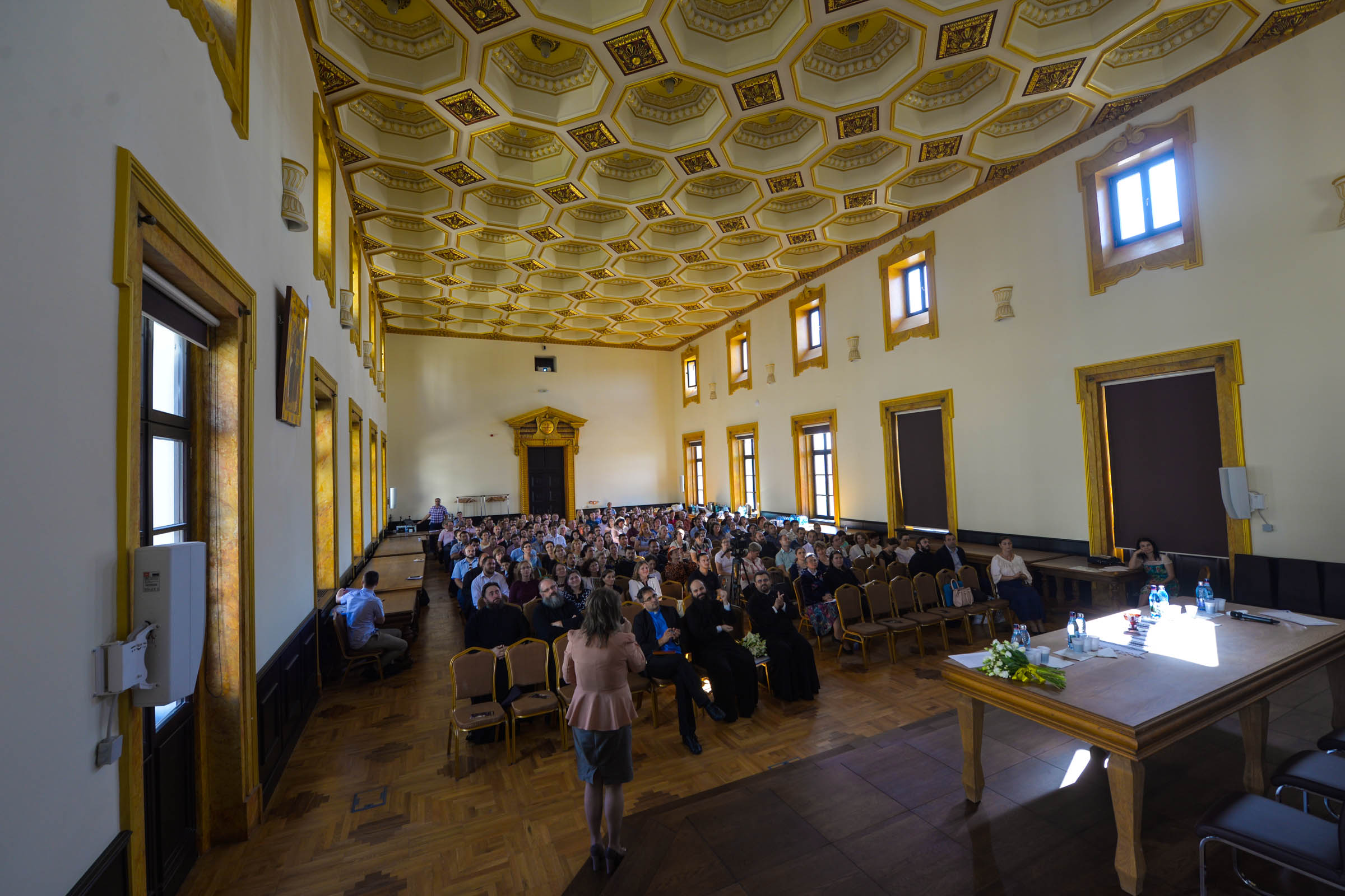 Profesorii de Religie, îndemnați la Iași „să refuze cu orice chip comoditatea plafonării”