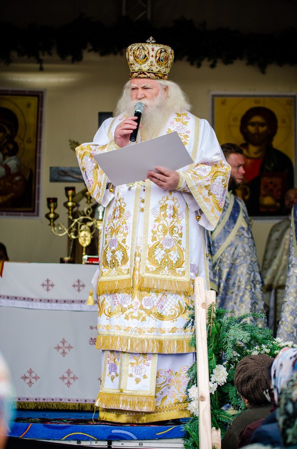 Înnoire şi sfinţire în Parohia Costişa II Înnoire şi sfinţire în Parohia Costişa II