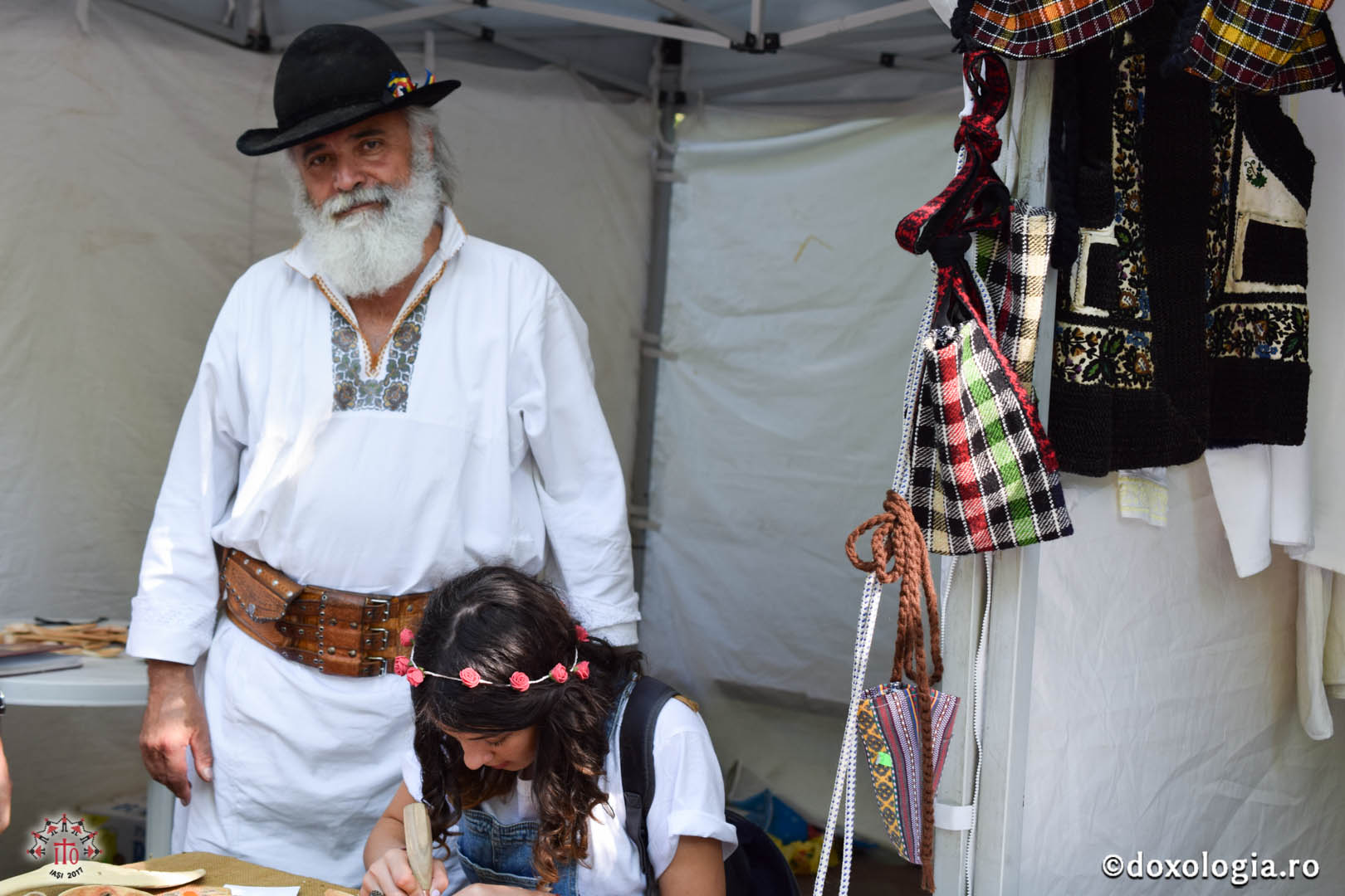 Povestea torței care s-a aprins la Întâlnirea Internațională a Tinerilor Ortodocși – Iași, 2017