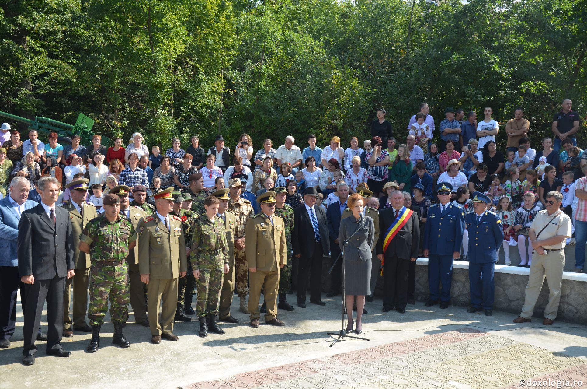 IPS Pimen a sfinţit un monument dedicat eroului Ioan Grosaru