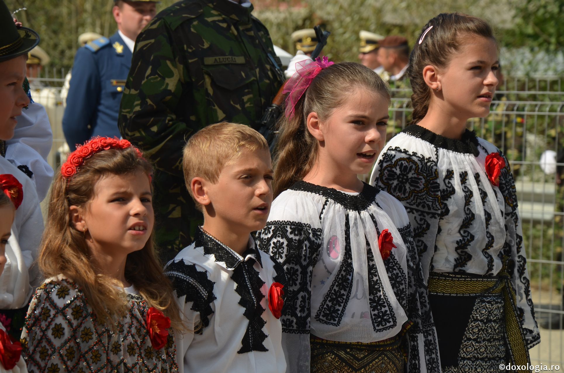 IPS Pimen a sfinţit un monument dedicat eroului Ioan Grosaru