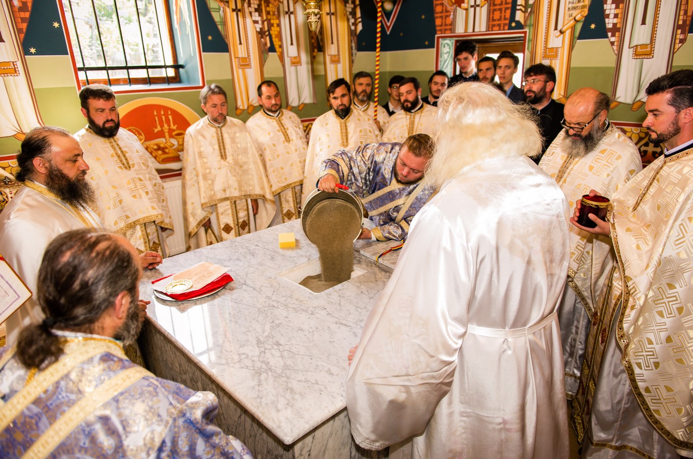 Înnoire şi sfinţire în Parohia Costişa II Înnoire şi sfinţire în Parohia Costişa II