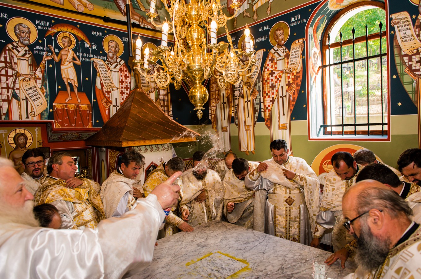 Înnoire şi sfinţire în Parohia Costişa II Înnoire şi sfinţire în Parohia Costişa II