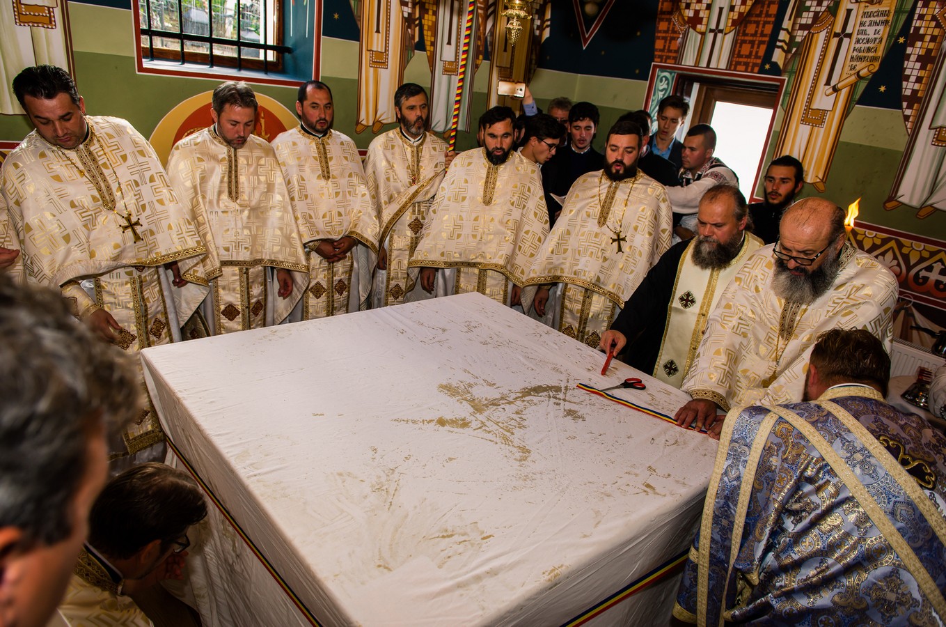 Înnoire şi sfinţire în Parohia Costişa II Înnoire şi sfinţire în Parohia Costişa II