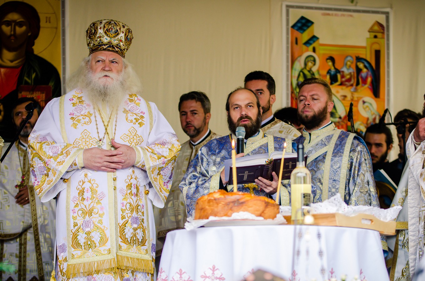 Înnoire şi sfinţire în Parohia Costişa II Înnoire şi sfinţire în Parohia Costişa II