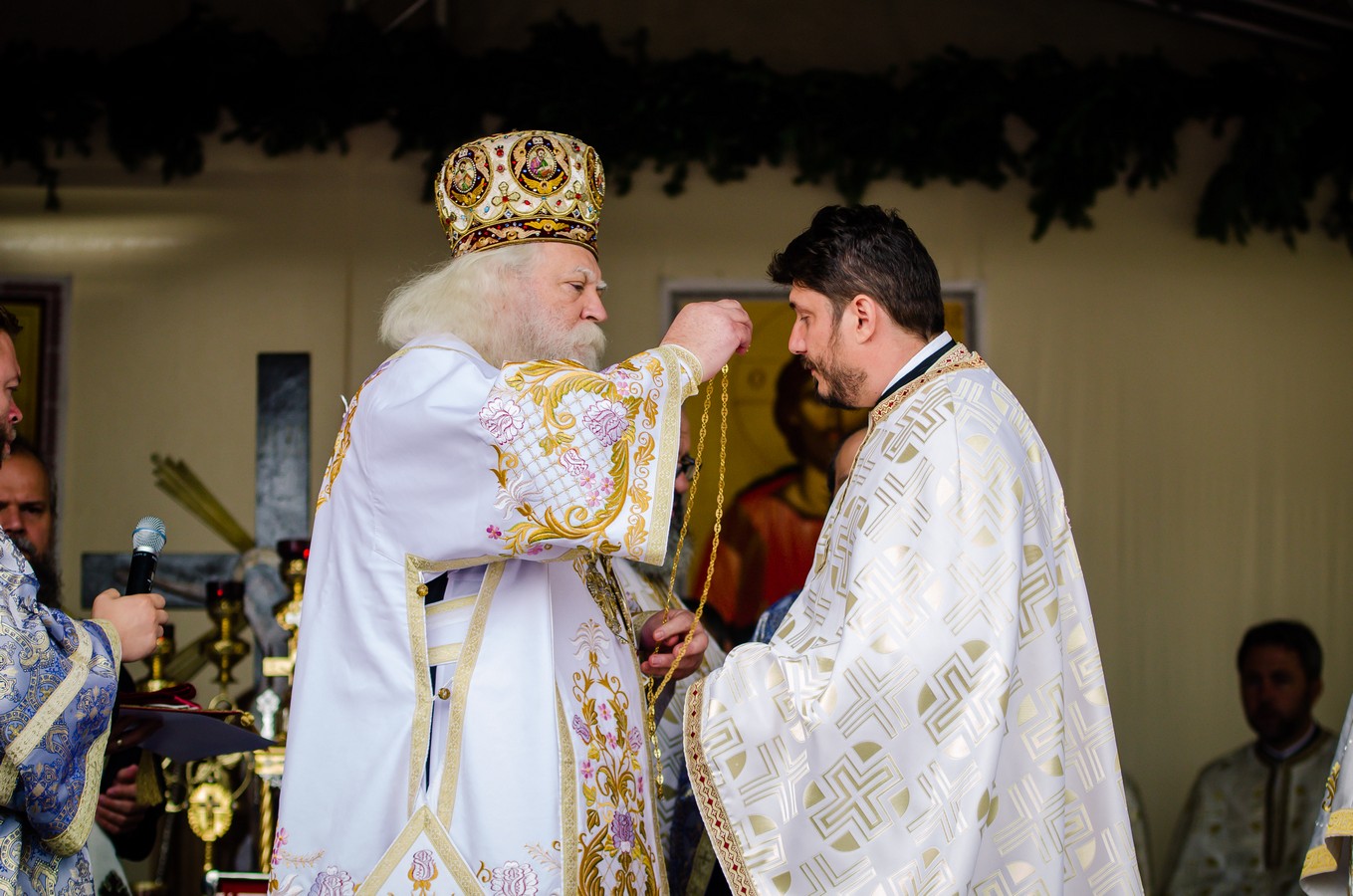 Înnoire şi sfinţire în Parohia Costişa II Înnoire şi sfinţire în Parohia Costişa II