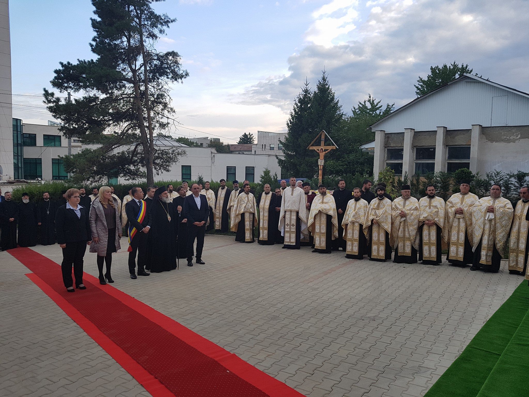 Inaugurarea noului sediu al Protoieriei Oneşti