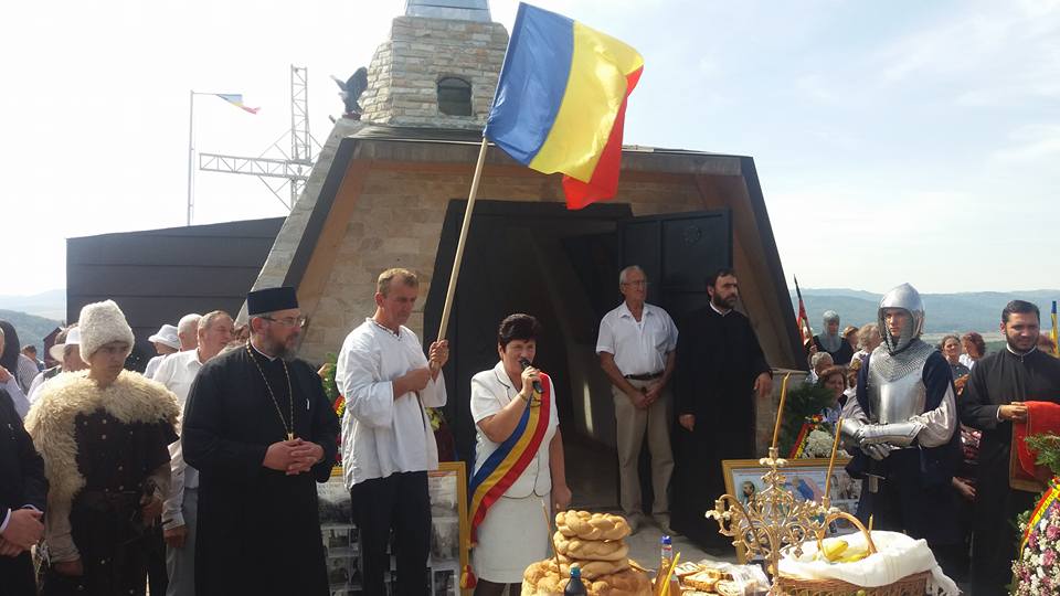 Festival tradiţional la Monumentul Eroilor de la Nemţişor
