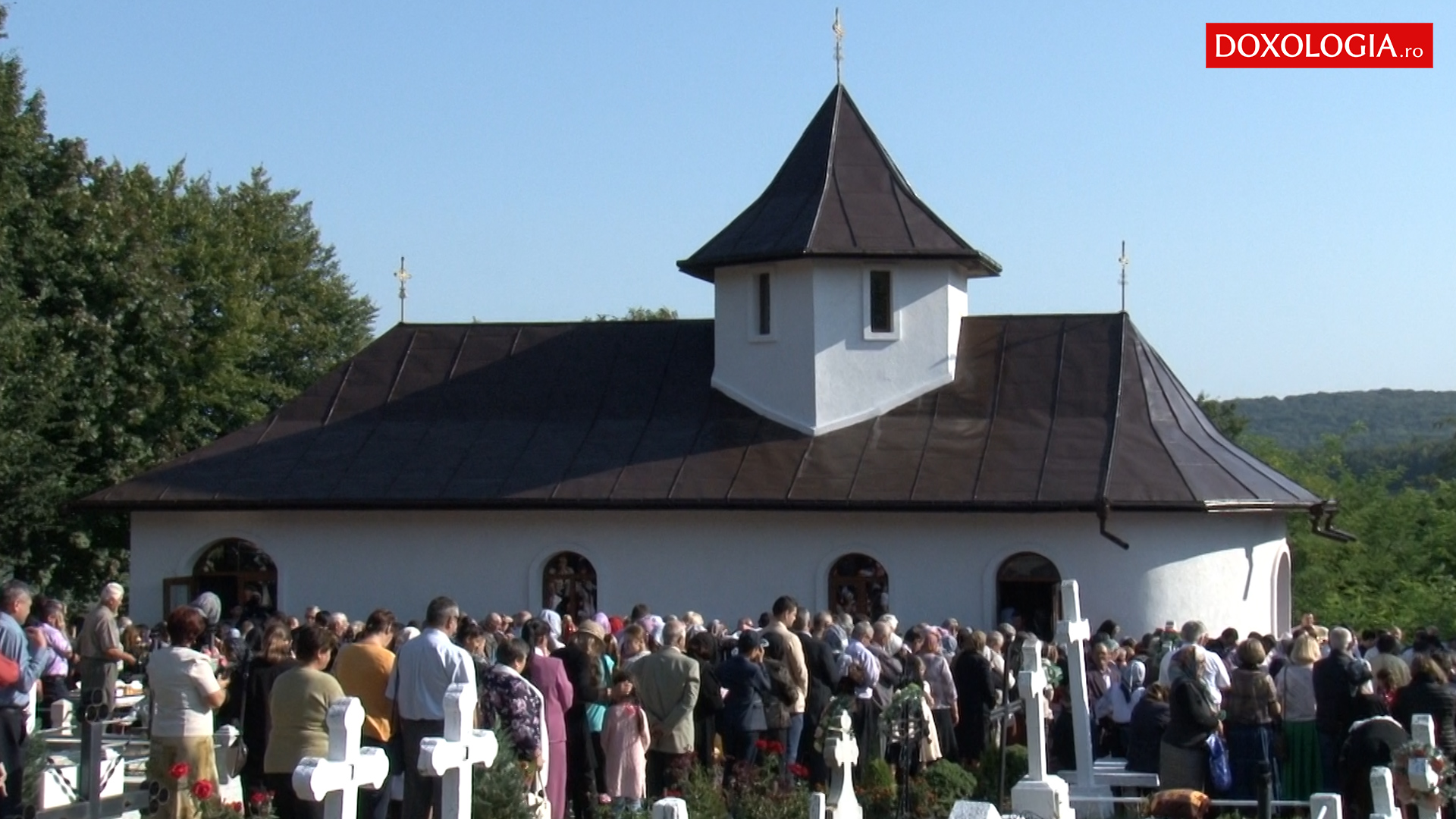 (Video) Parohia Baranca din județul Botoșani a îmbrăcat haine de sărbătoare