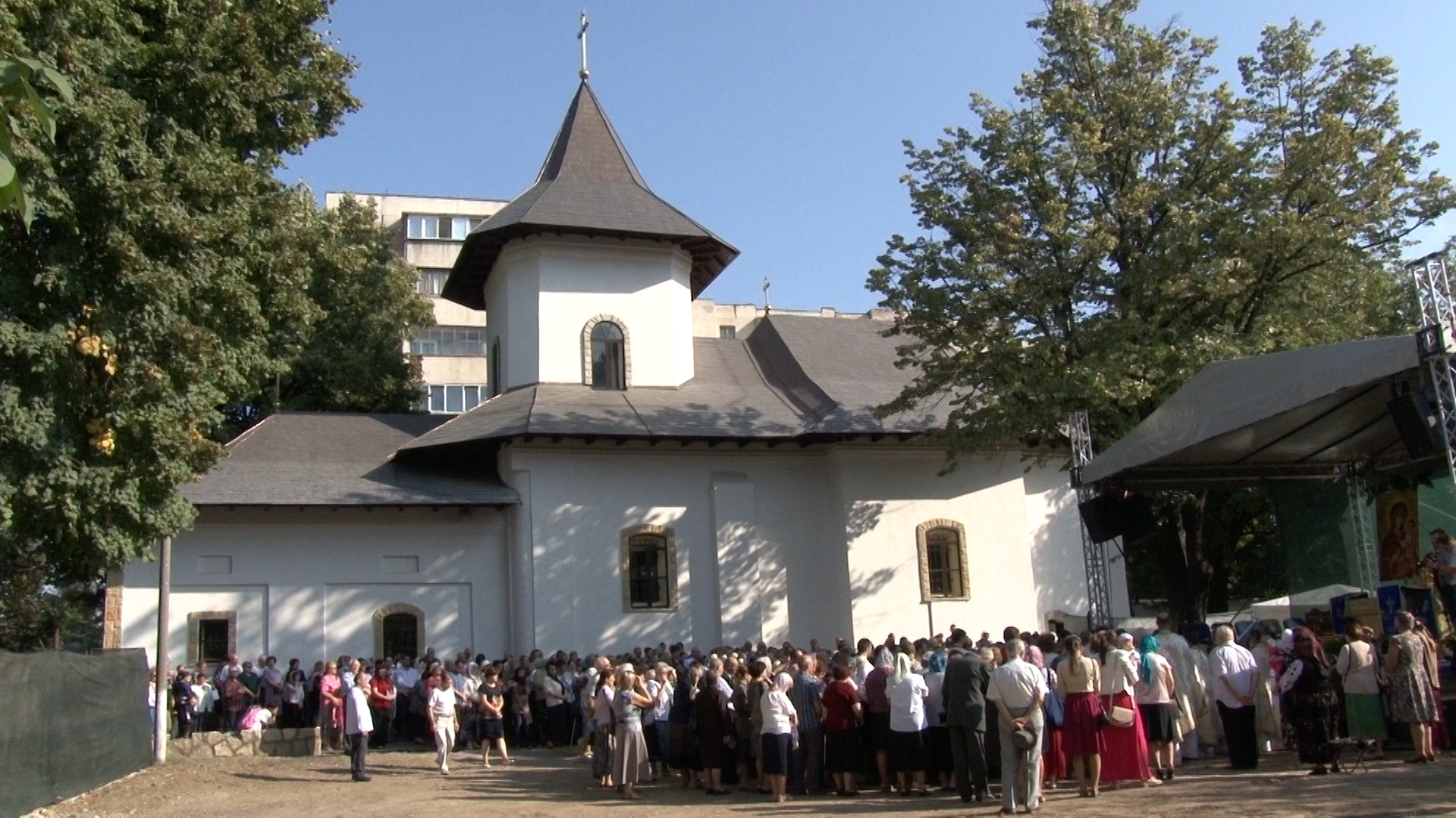 (Video) Resfințirea Bisericii Sfântul Nicolae – Ciurchi