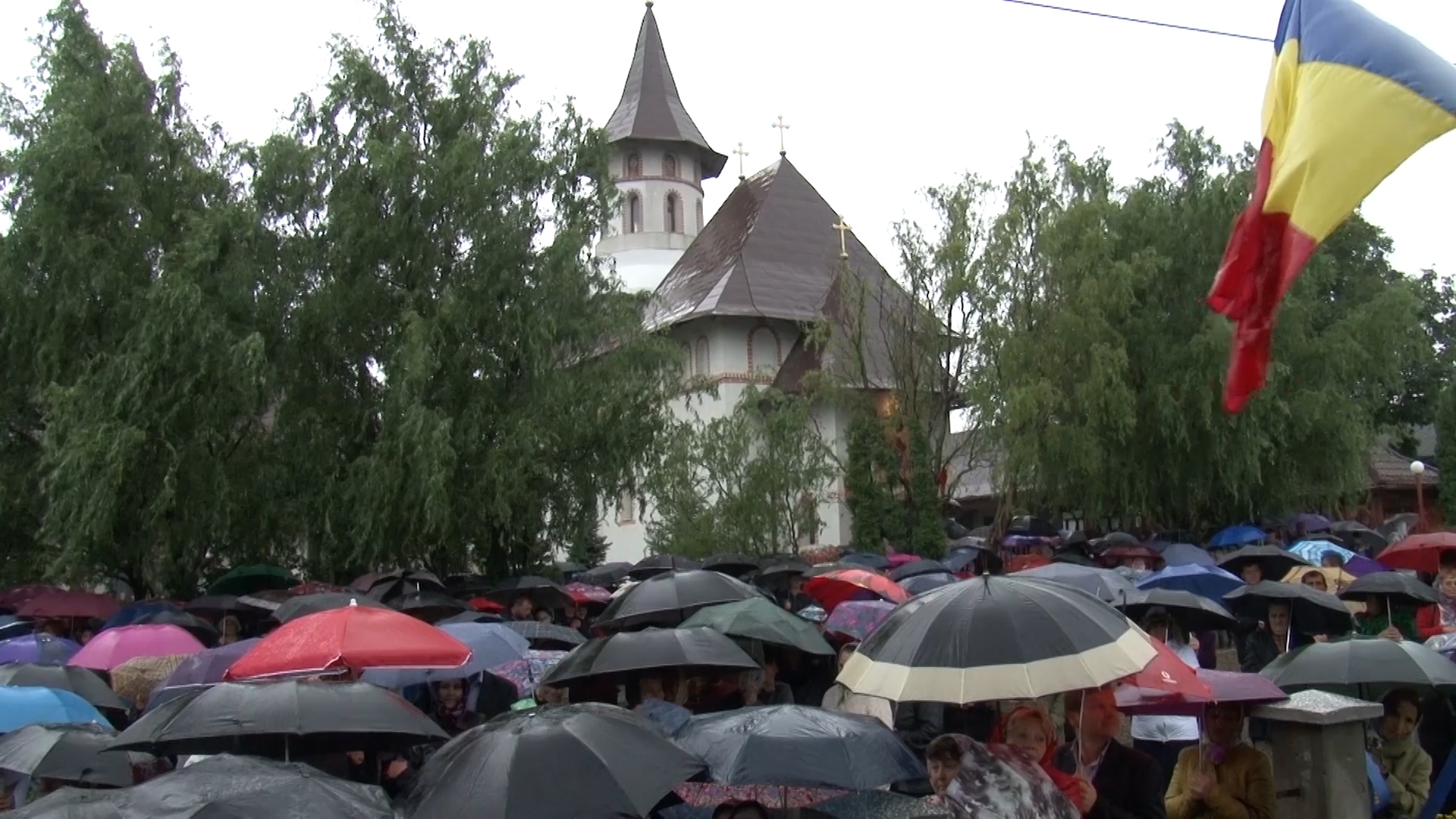 (Video) Sfințirea bisericii Parohiei Dealu Mare - Botoșani