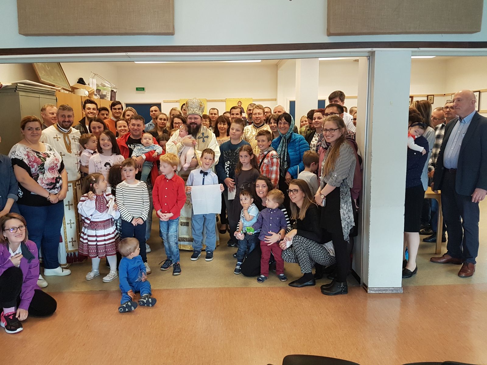 Preasfințitul Părinte Episcop Macarie Drăgoi i-a vizitat pe românii din orașul norvegian Ålesund