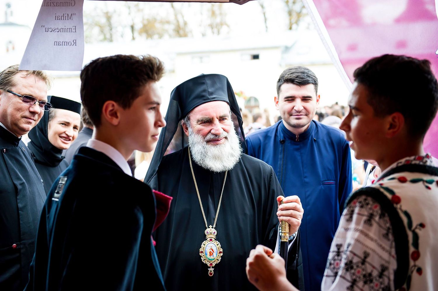 Sprijin pentru copiii săraci din Eparhia Romanului şi Bacăului Sprijin pentru copiii săraci din Eparhia Romanului şi Bacăului