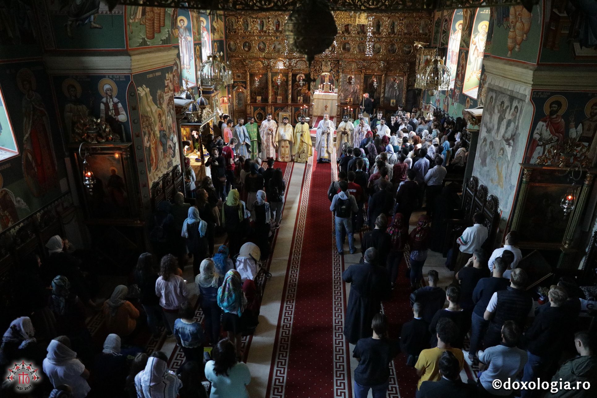Voluntarii ITO 2017 la Sfânta Liturghie (galerie FOTO)