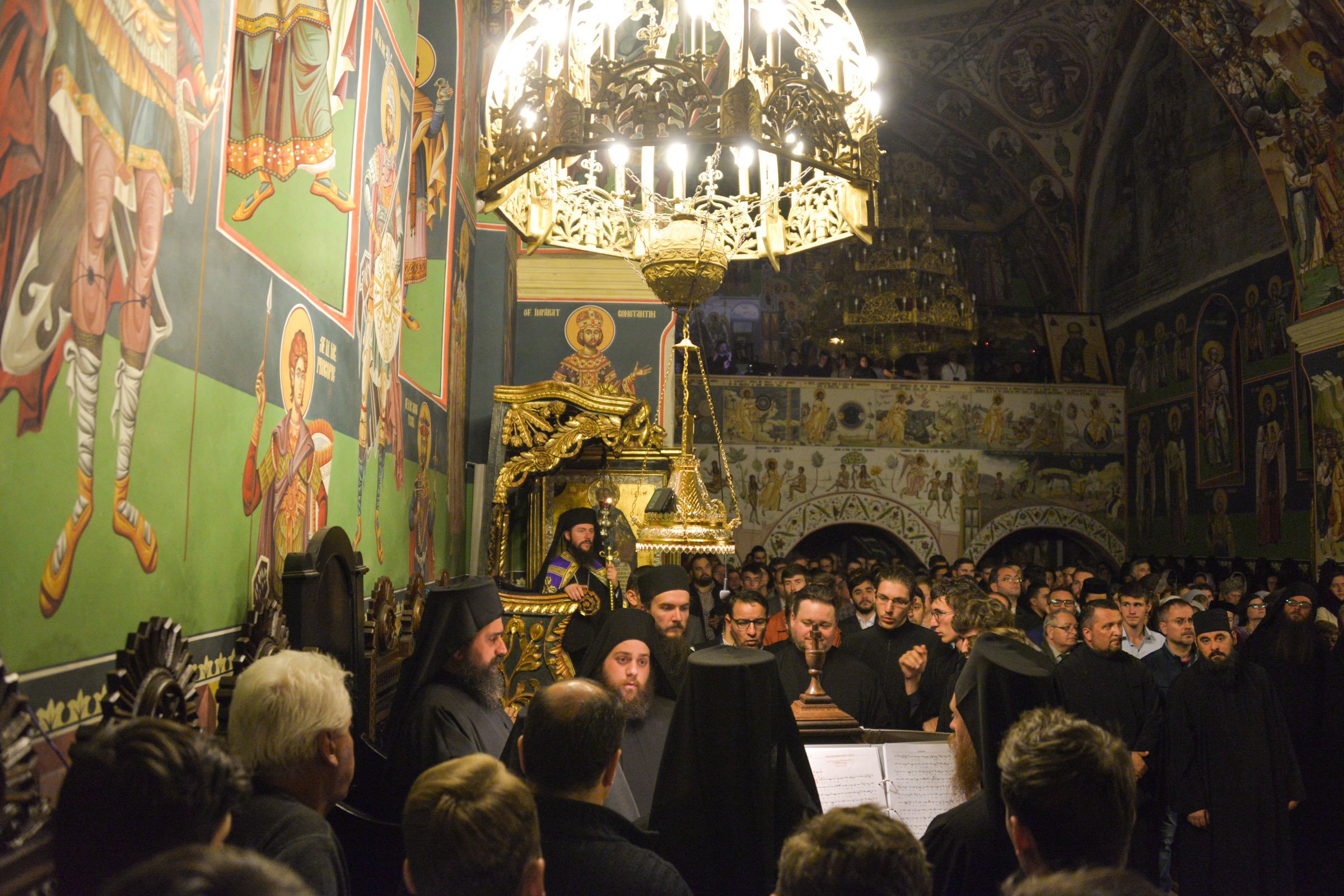 Priveghere arhierească de noapte, în cadrul Festivalului de Muzică Bizantină de la Iași Priveghere arhierească de noapte, în cadrul Festivalului de Muzică Bizantină de la Iași