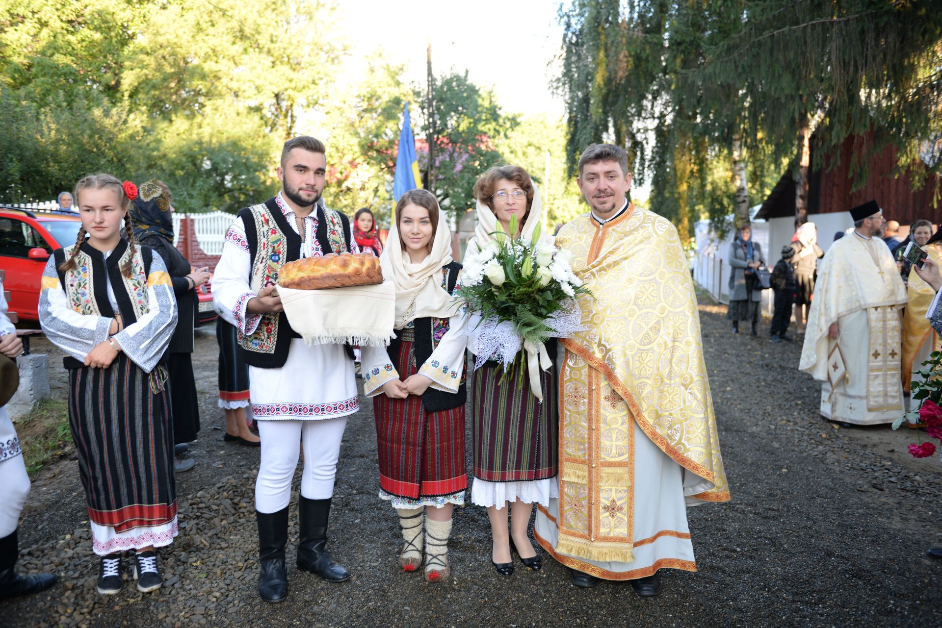 IPS Teofan a resfințit Biserica „Sfinții Arhangheli Mihail şi Gavriil” din Poiana, comuna Vorona