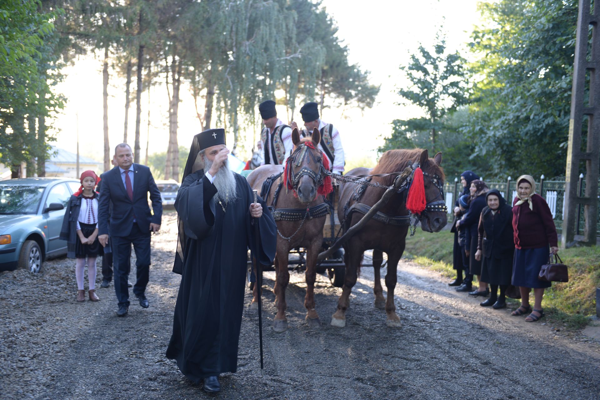 IPS Teofan a resfințit Biserica „Sfinții Arhangheli Mihail şi Gavriil” din Poiana, comuna Vorona