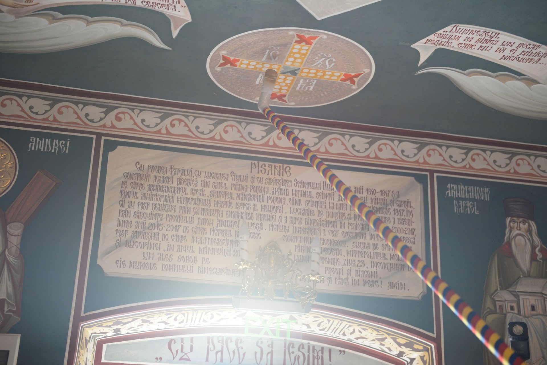 IPS Teofan a resfințit Biserica „Sfinții Arhangheli Mihail şi Gavriil” din Poiana, comuna Vorona