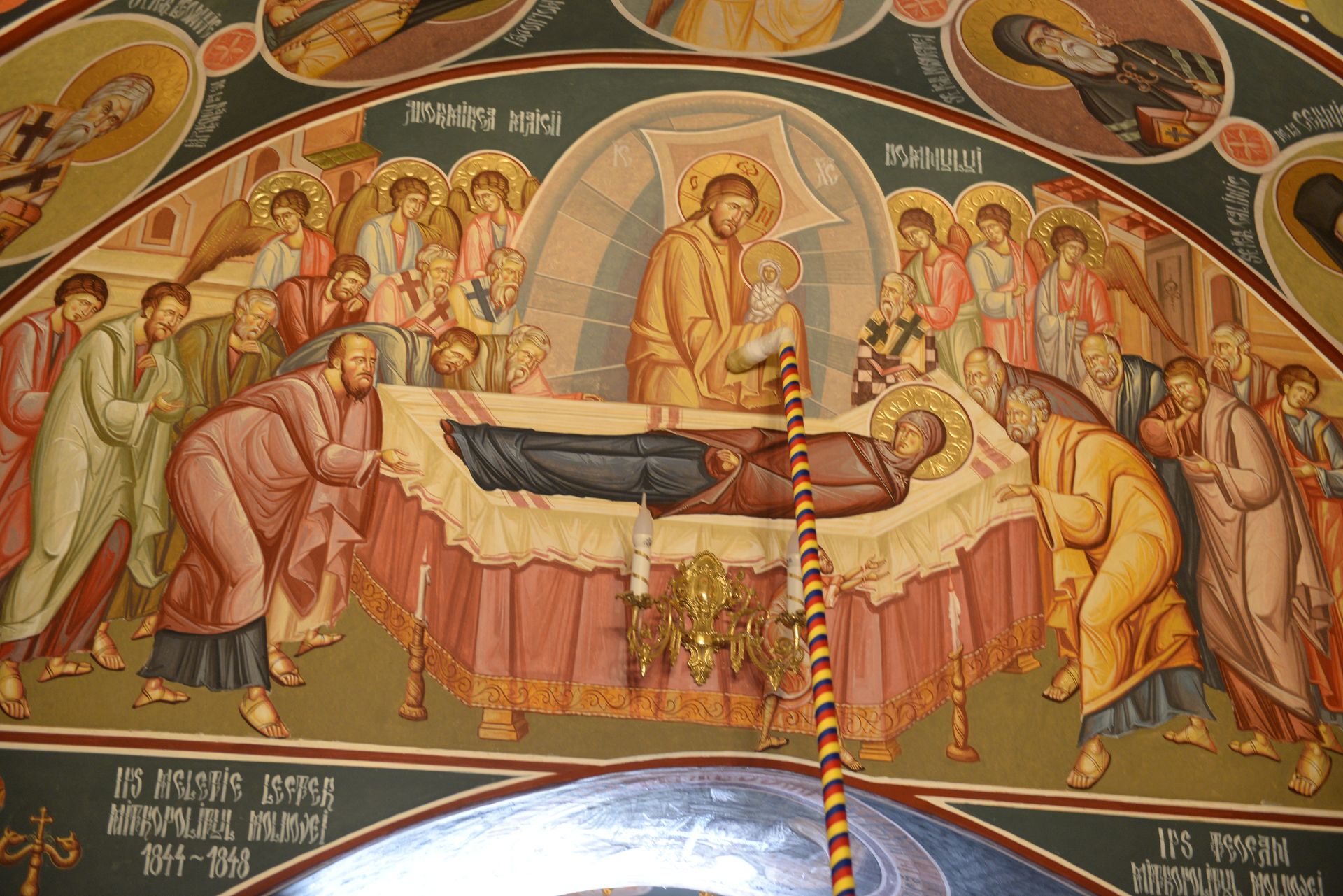 IPS Teofan a resfințit Biserica „Sfinții Arhangheli Mihail şi Gavriil” din Poiana, comuna Vorona