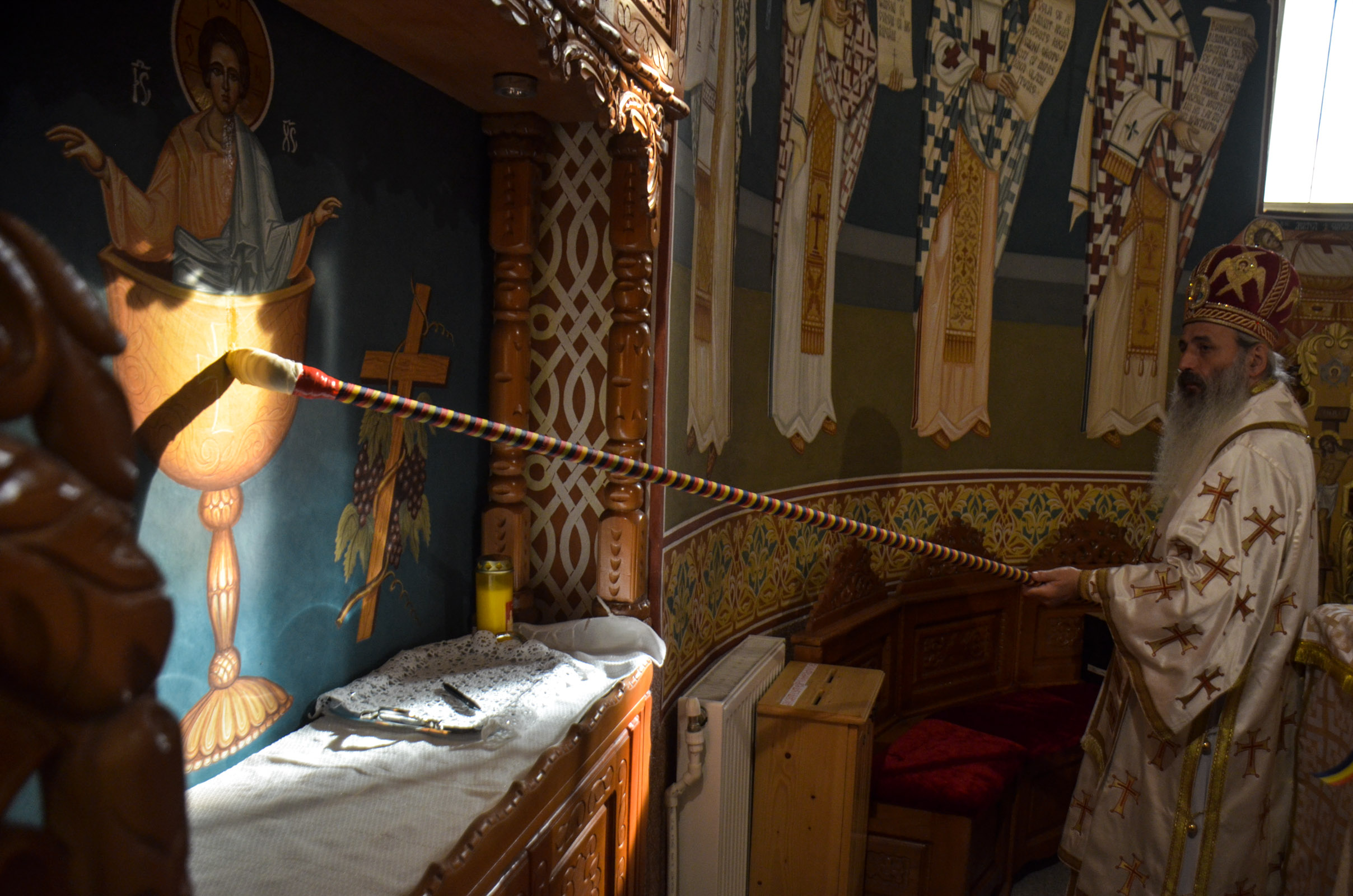 Biserica „Sfinții Arhangheli Mihail și Gavriil” din Satu Nou, sfințită de IPS Mitropolit Teofan