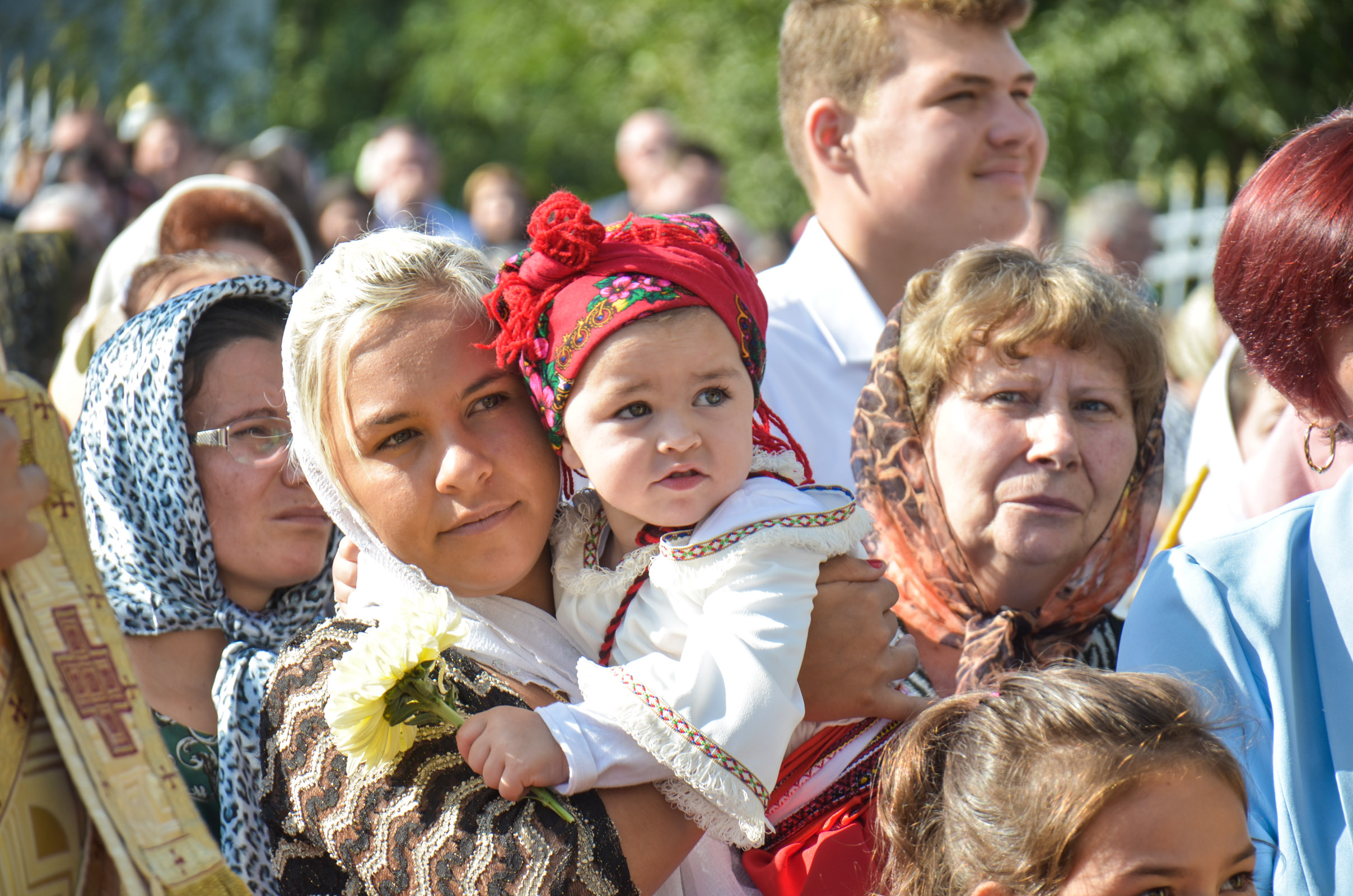 Biserica „Sfinții Arhangheli Mihail și Gavriil” din Satu Nou, sfințită de IPS Mitropolit Teofan