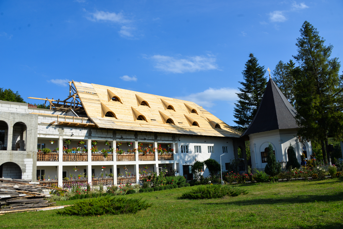 La Mănăstirea Sihăstria Voronei va fi ridicată o nouă biserică