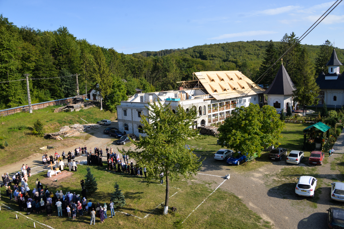 La Mănăstirea Sihăstria Voronei va fi ridicată o nouă biserică