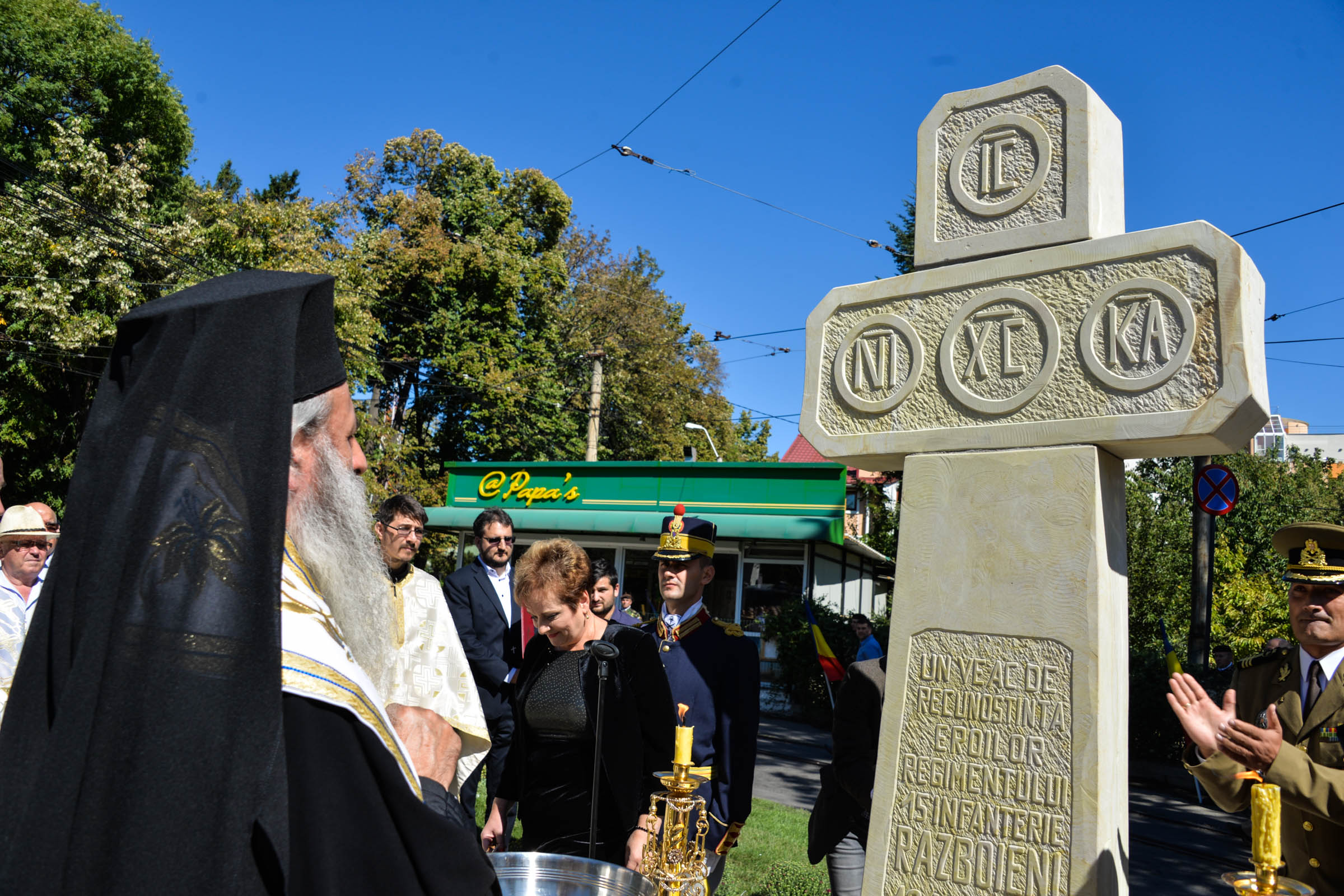 Monument al eroilor sfințit la Iași: „Eu pe voi, cei de astăzi, vă îmbrățișez cu mâinile Crucii”