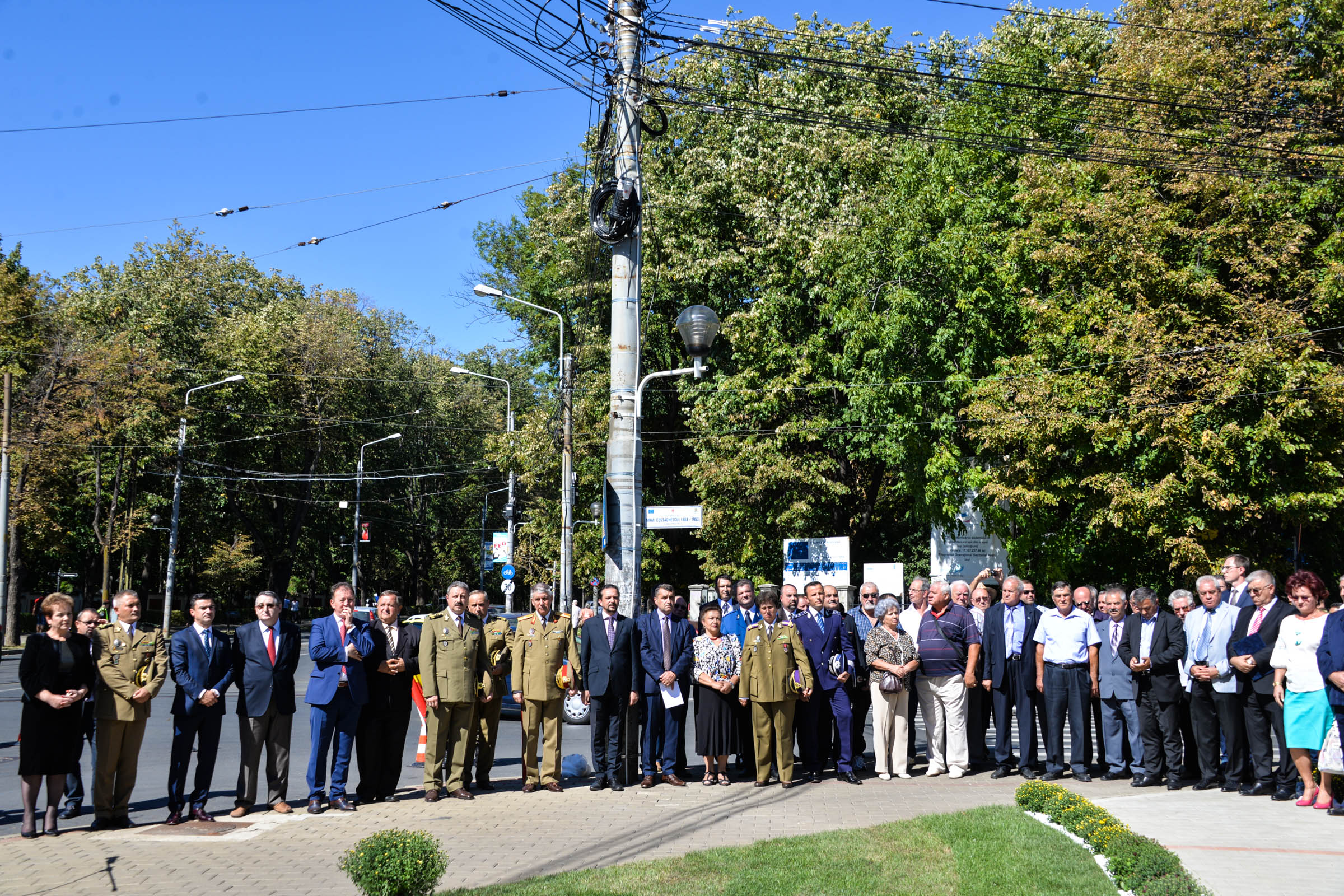 Monument al eroilor sfințit la Iași: „Eu pe voi, cei de astăzi, vă îmbrățișez cu mâinile Crucii”