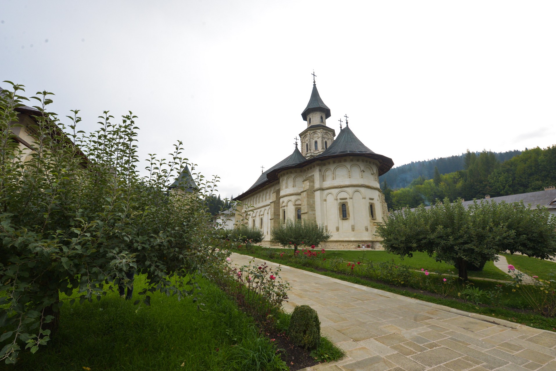 Sinaxă monahală mitropolitană la Putna: „Mărturisitorii din închisorile comuniste. Modele de mărturie creștină pentru monahii de astăzi”