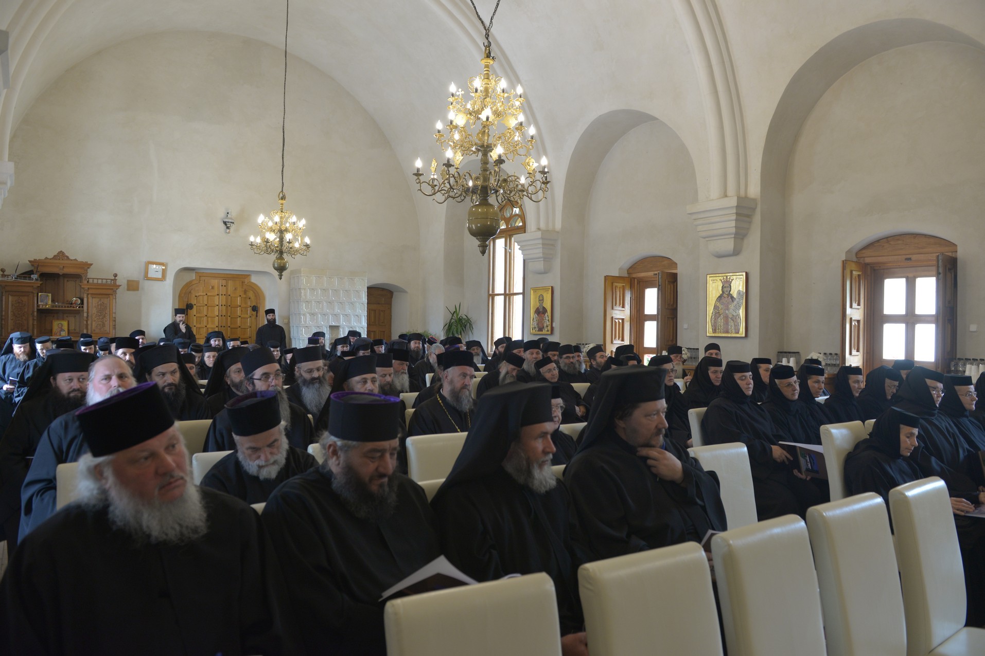 Sinaxă monahală mitropolitană la Putna: „Mărturisitorii din închisorile comuniste. Modele de mărturie creștină pentru monahii de astăzi”