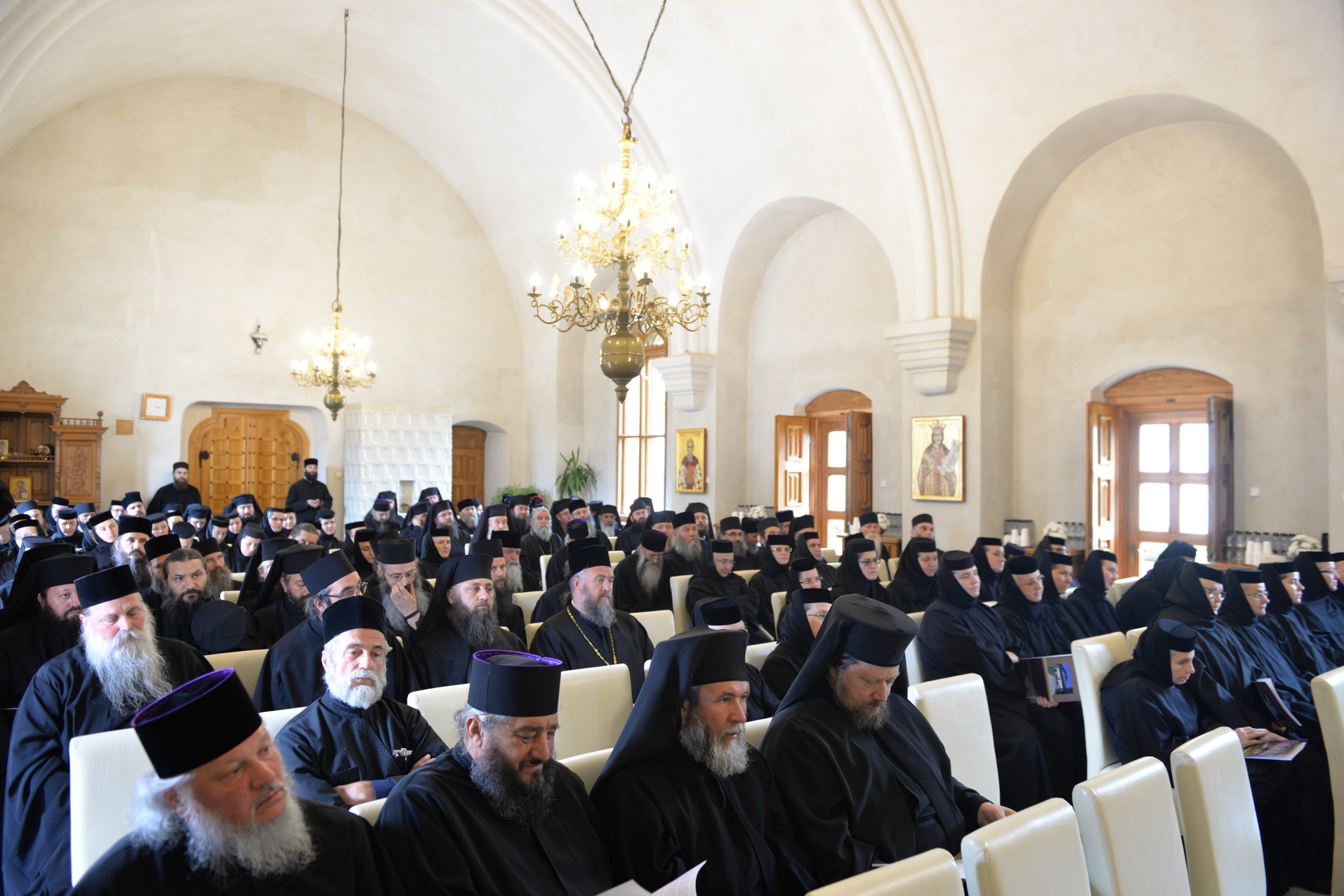 Sinaxă monahală mitropolitană la Putna: „Mărturisitorii din închisorile comuniste. Modele de mărturie creștină pentru monahii de astăzi”