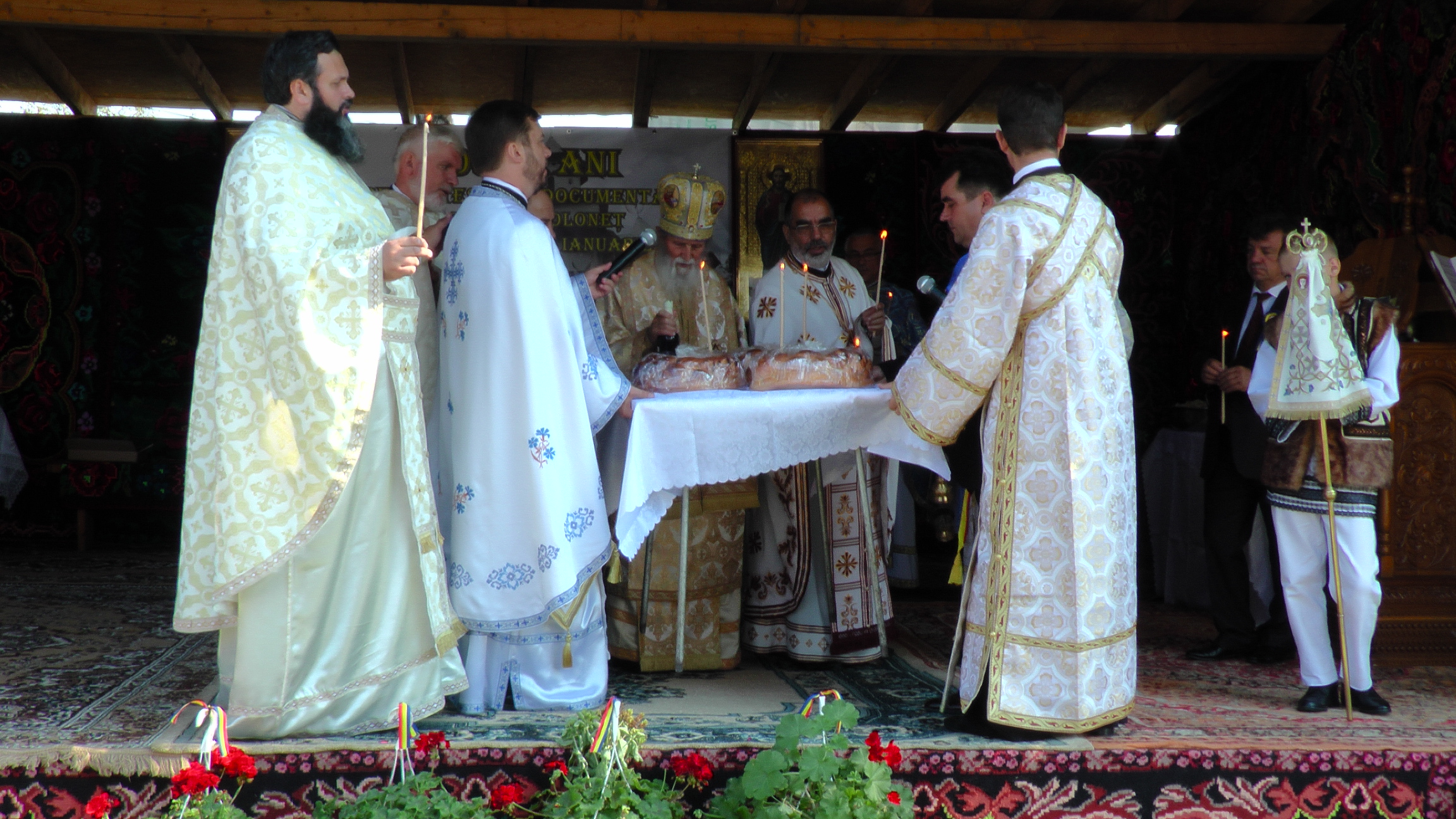 Liturghii arhiereşti la Cămârzani şi Soloneţ
