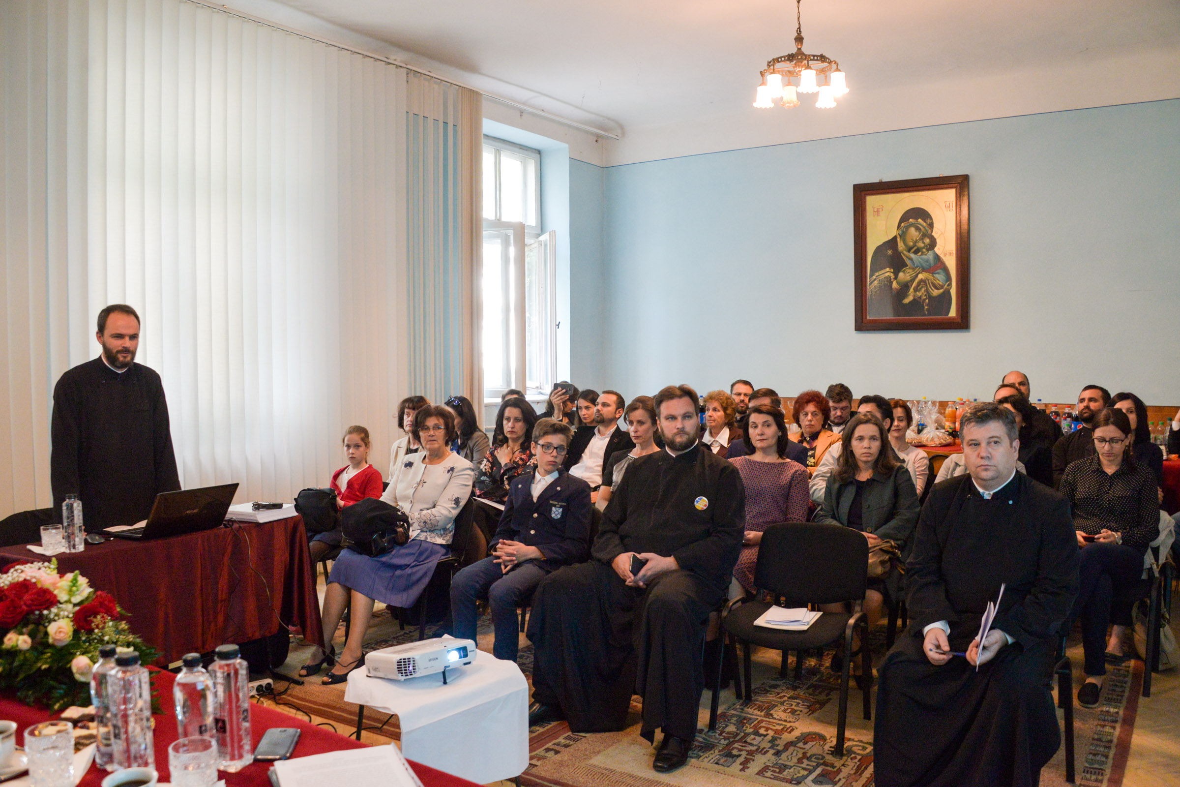 Două teze de doctorat notate cu „Excelent”, la Facultatea de Teologie din Iași