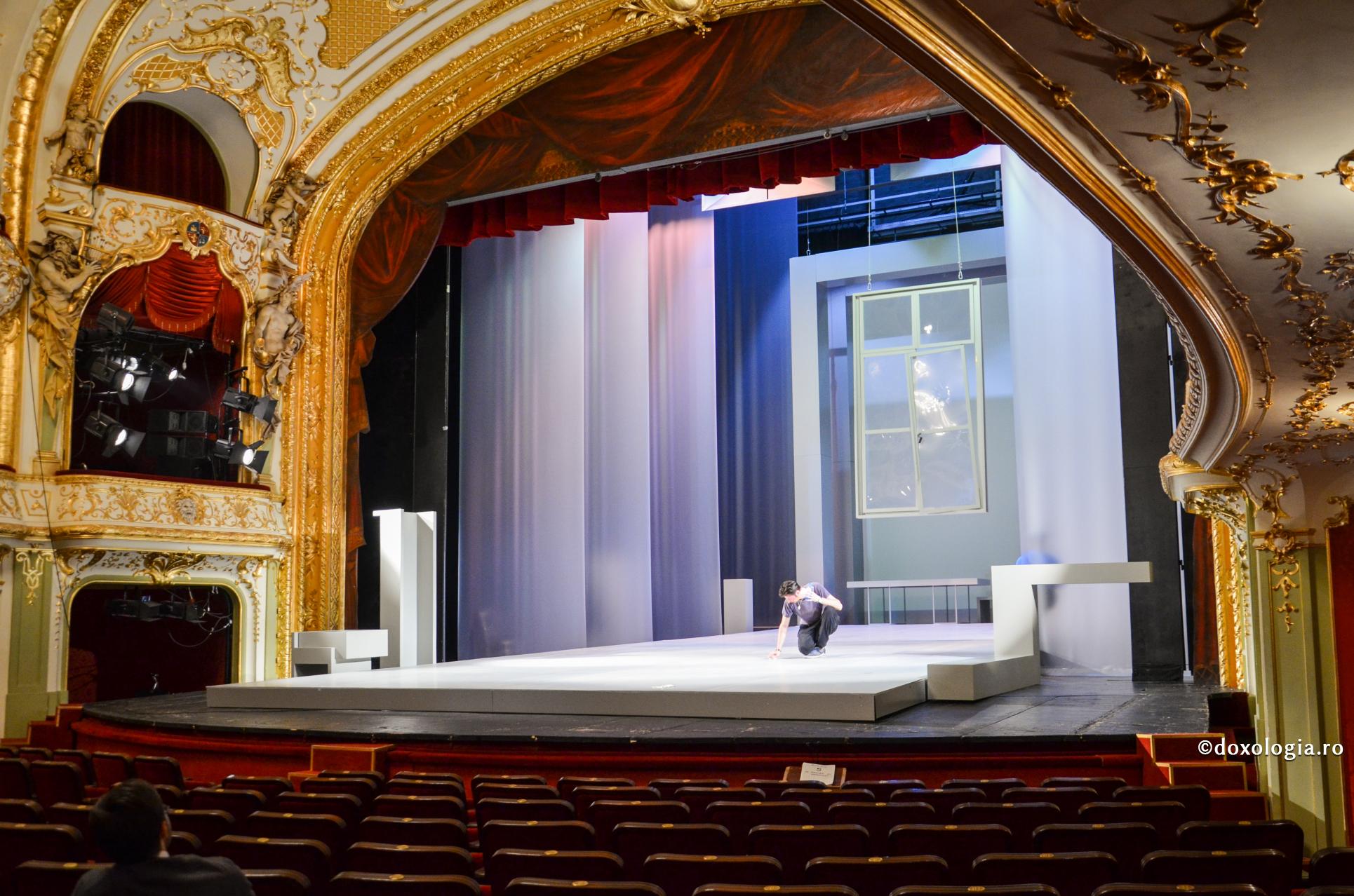 Artistul Jonathan Jackson: „Doar Lumina poate cu adevărat să înţeleagă întunericul”