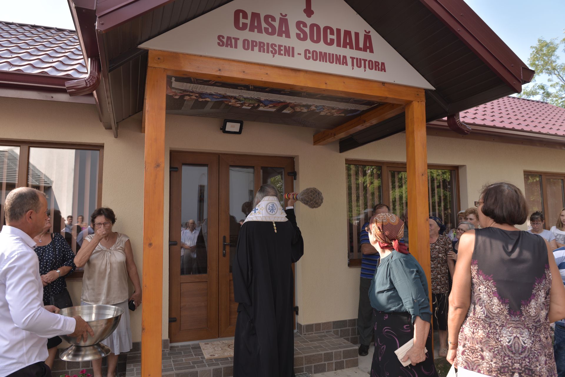 Sfințire de casă socială la Oprișeni, Iași