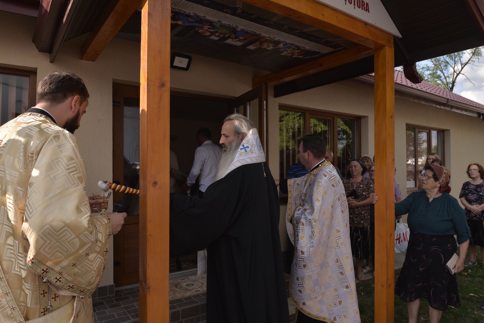 Sfințire de casă socială la Oprișeni, Iași