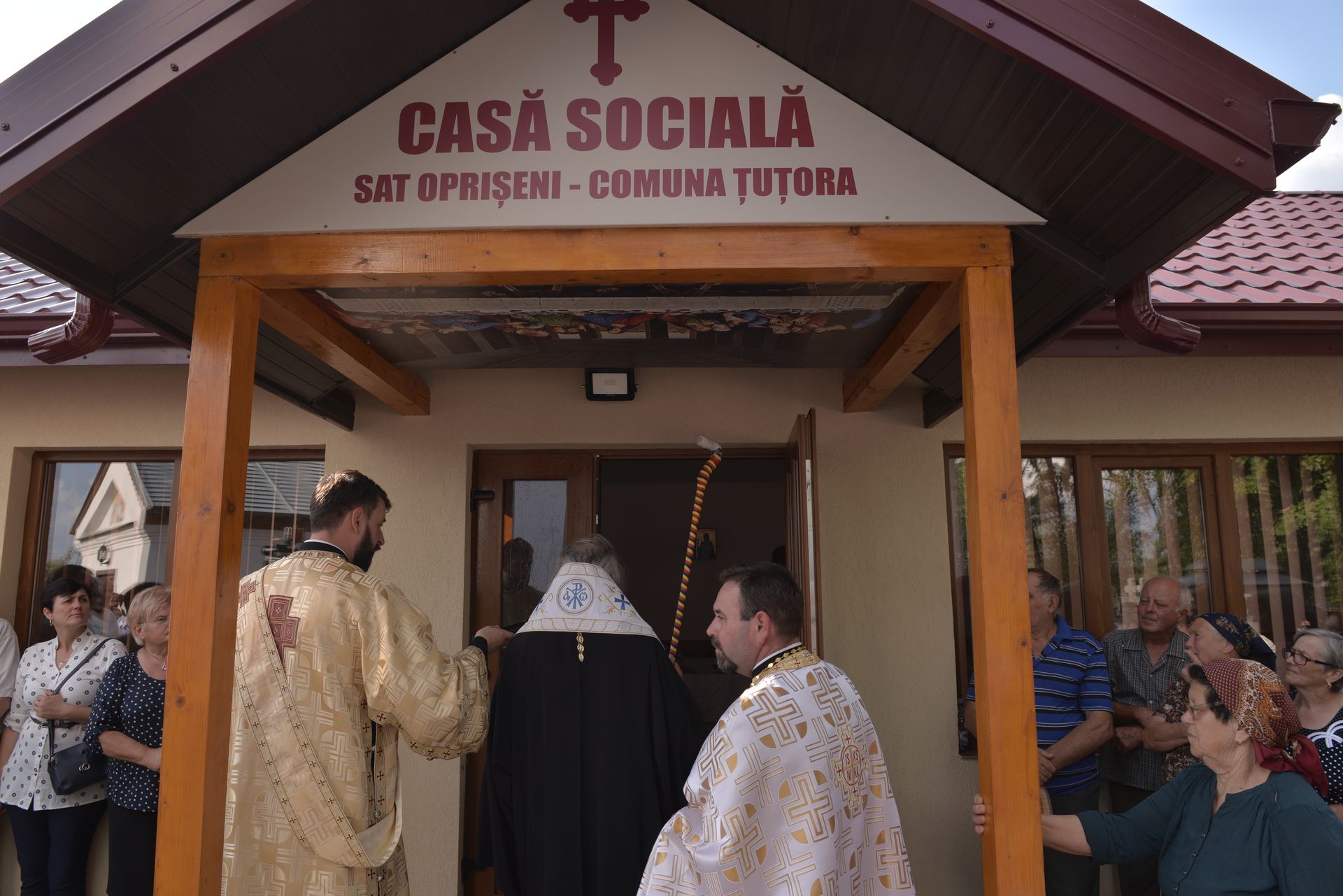 Sfințire de casă socială la Oprișeni, Iași