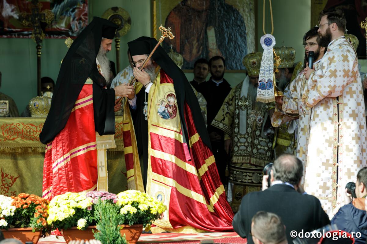 (Video) Vrednic este! - Preasfințitul Ignatie, Episcopul Hușilor