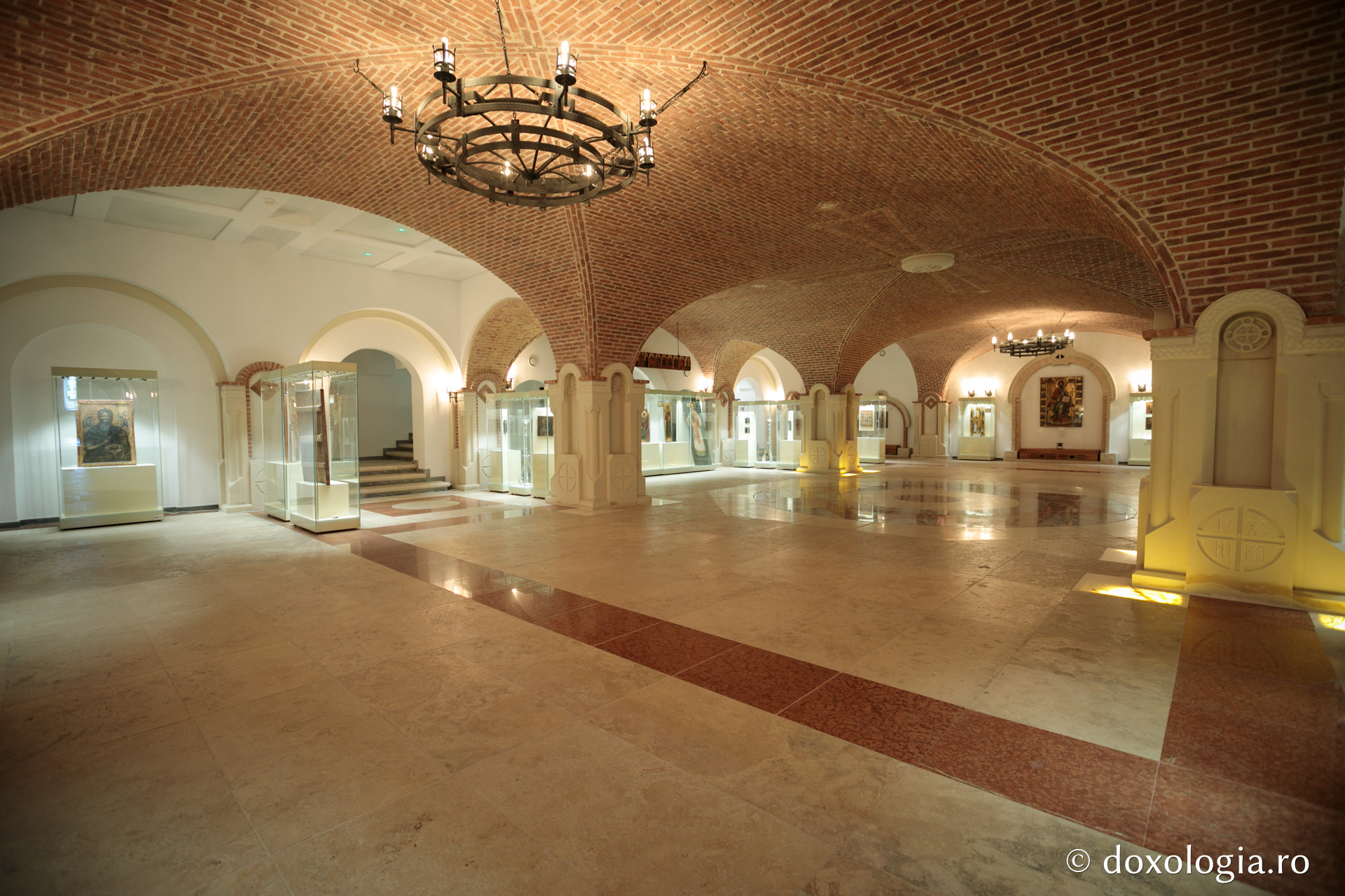 Sala Sinaxar a Muzeului Mitropolitan din Iași (galerie FOTO)