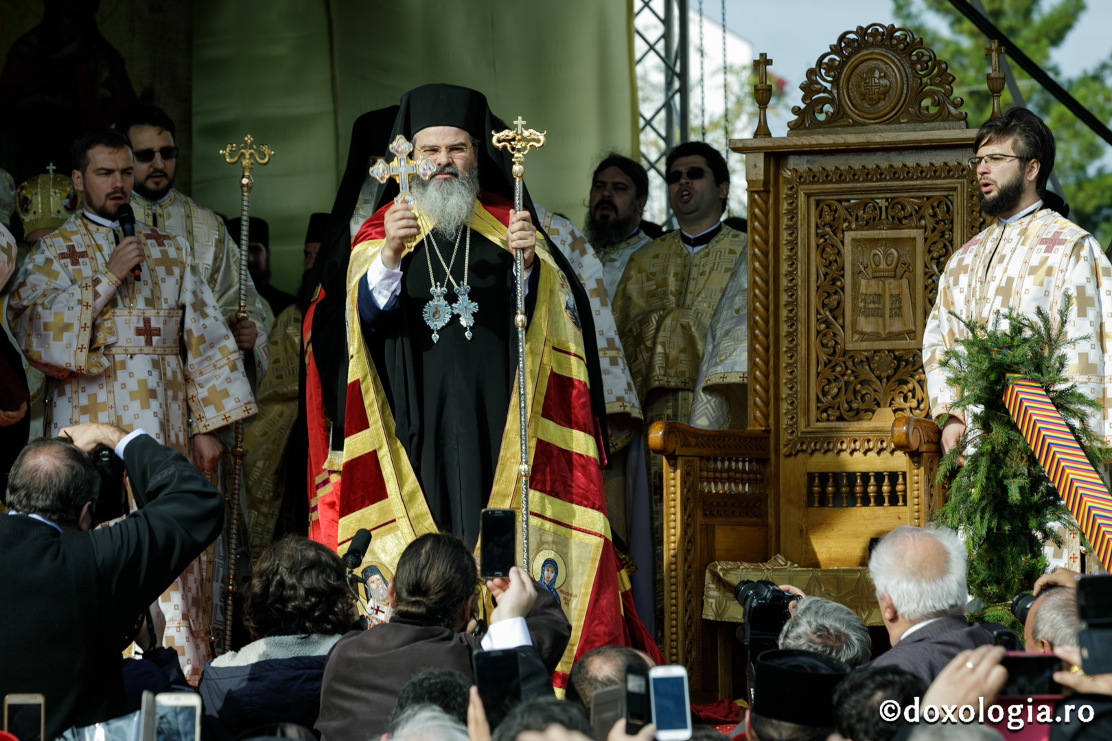 Cuvântul Preasfințitului Ignatie Trif, noul Episcop al Hușilor, la întronizare