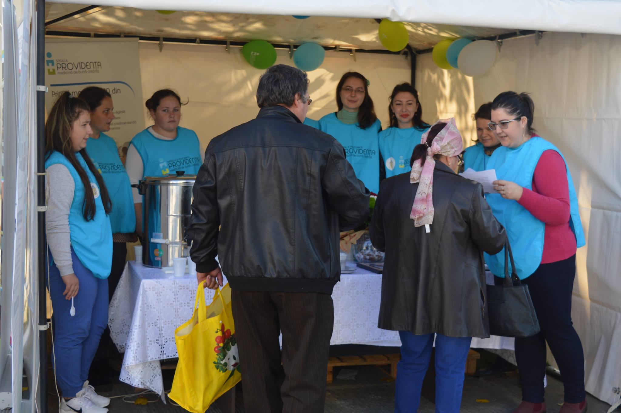 Echipa Providența, voluntariat pentru pelerinii de la Hramul Sfintei Parascheva