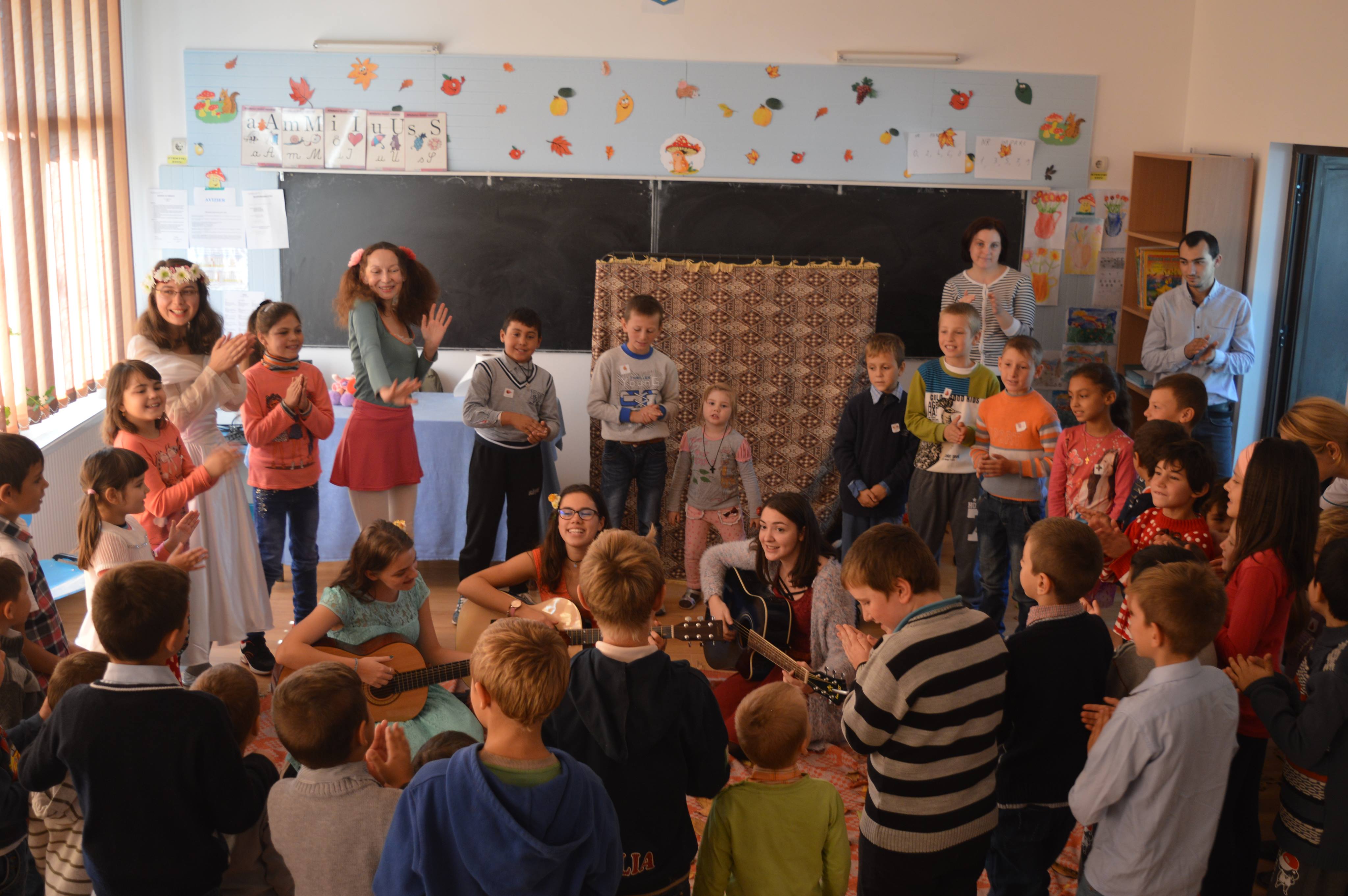 Campanie a Fundaţiei Medicale „Providenţa“: Creştem sănătoşi în Ziua Alimentaţiei!