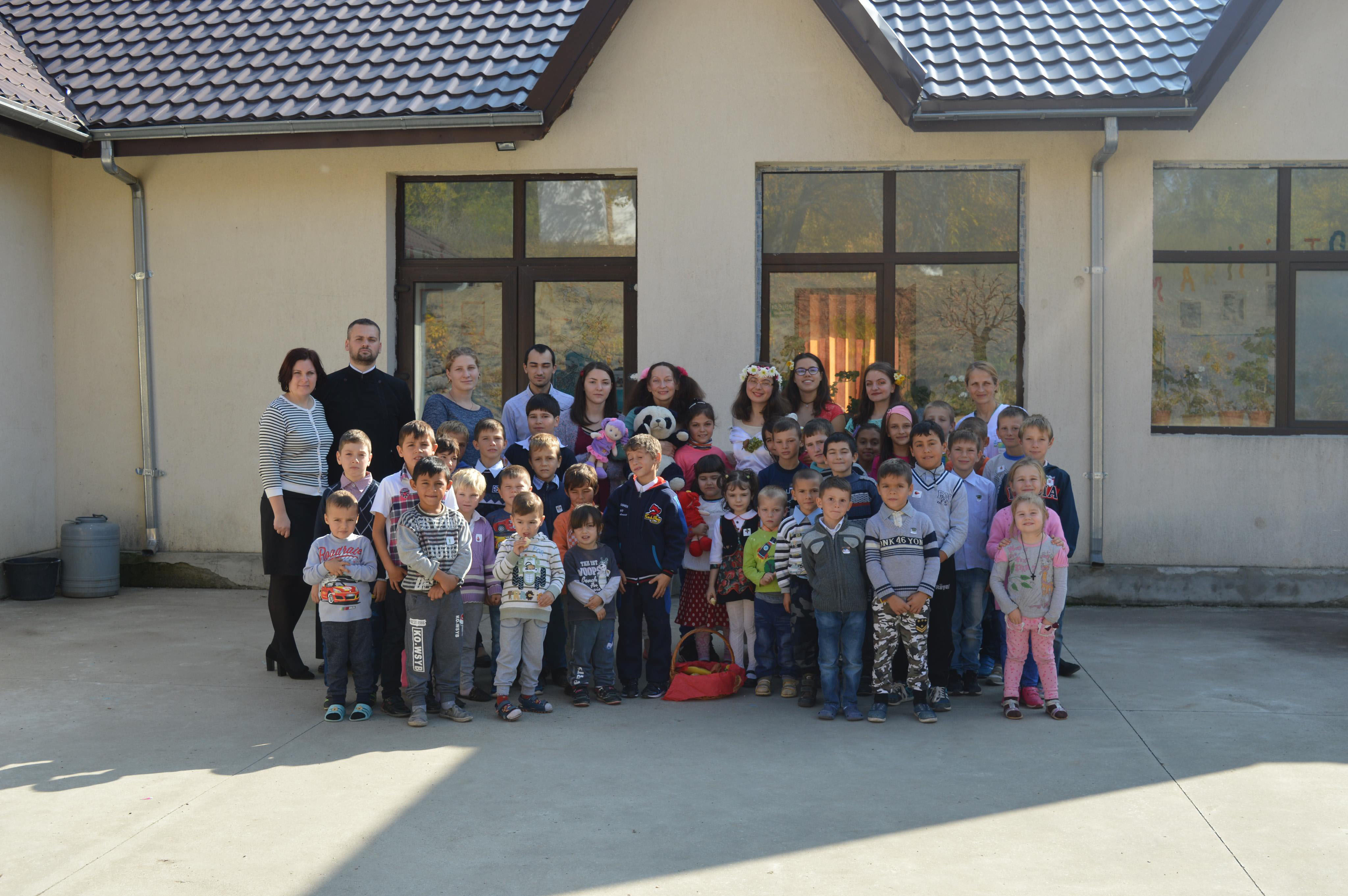 Campanie a Fundaţiei Medicale „Providenţa“: Creştem sănătoşi în Ziua Alimentaţiei!